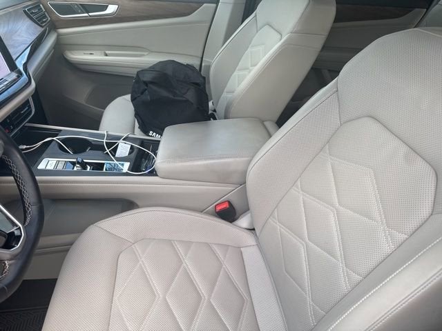 2025 Volkswagen Atlas 2.0T SE