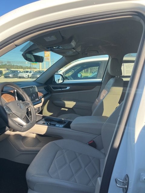 2024 Volkswagen Atlas 2.0T SE