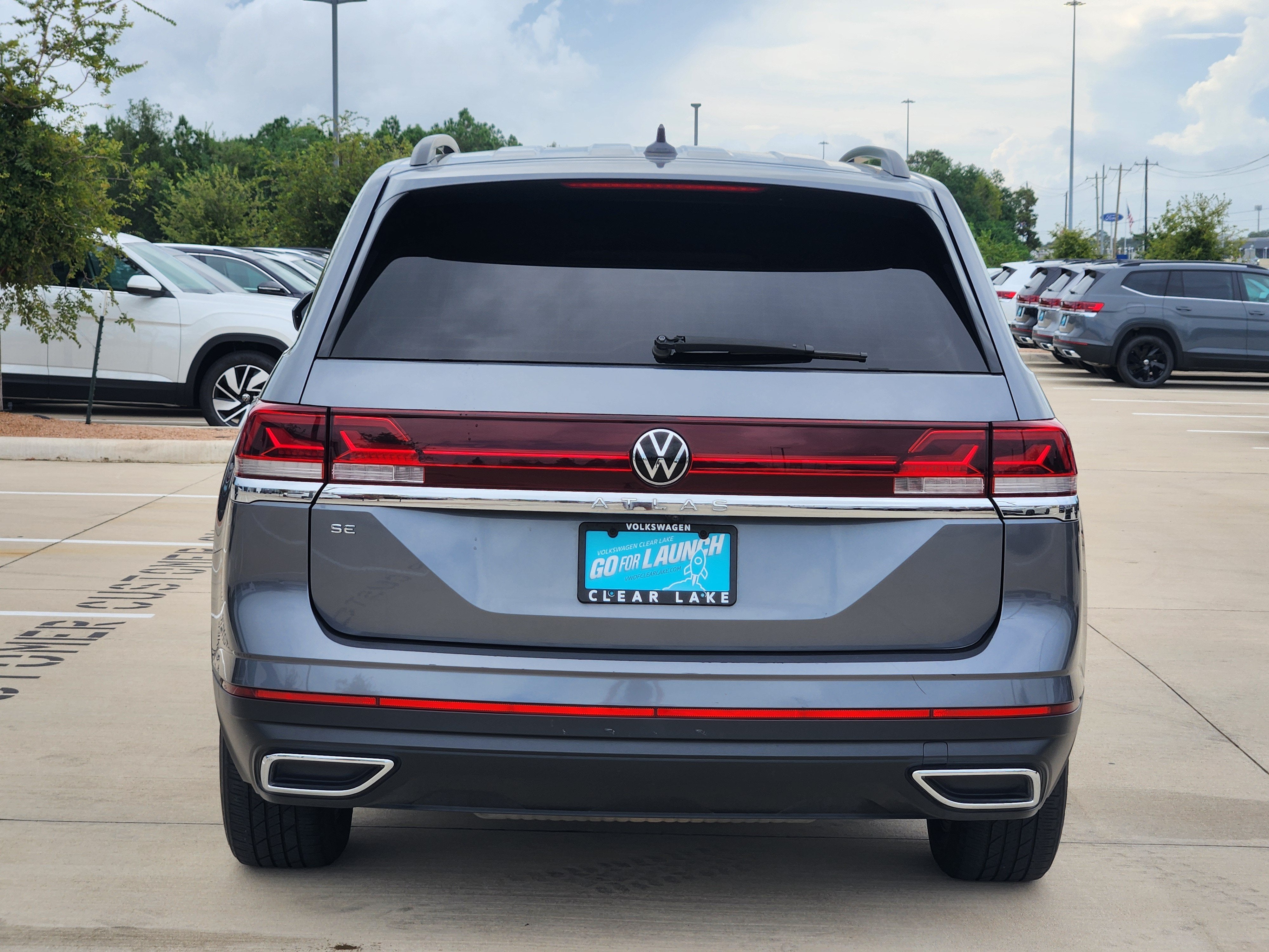 2024 Volkswagen Atlas 2.0T SE