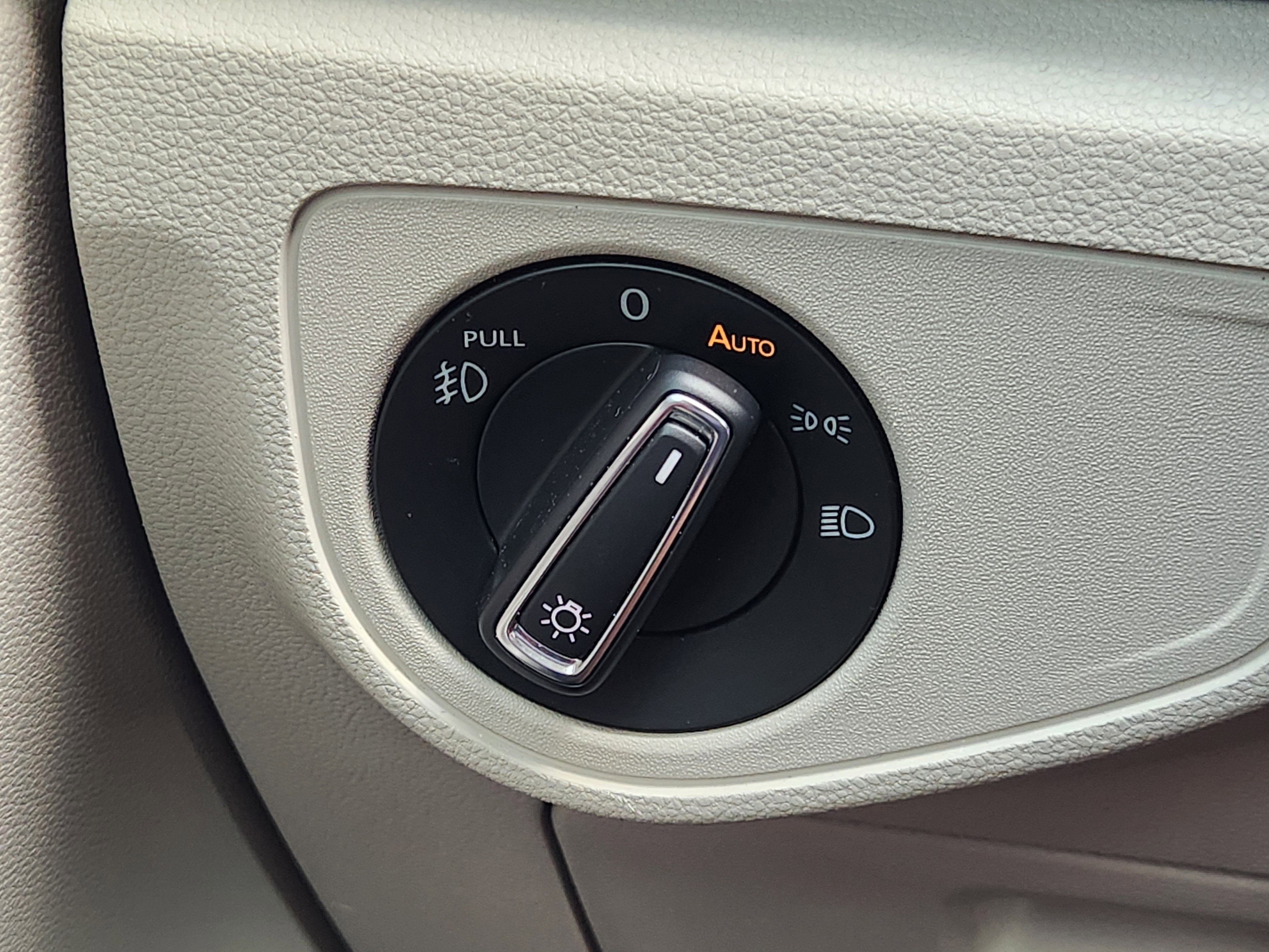 2018 Volkswagen Atlas 3.6L V6 SE w/Technology