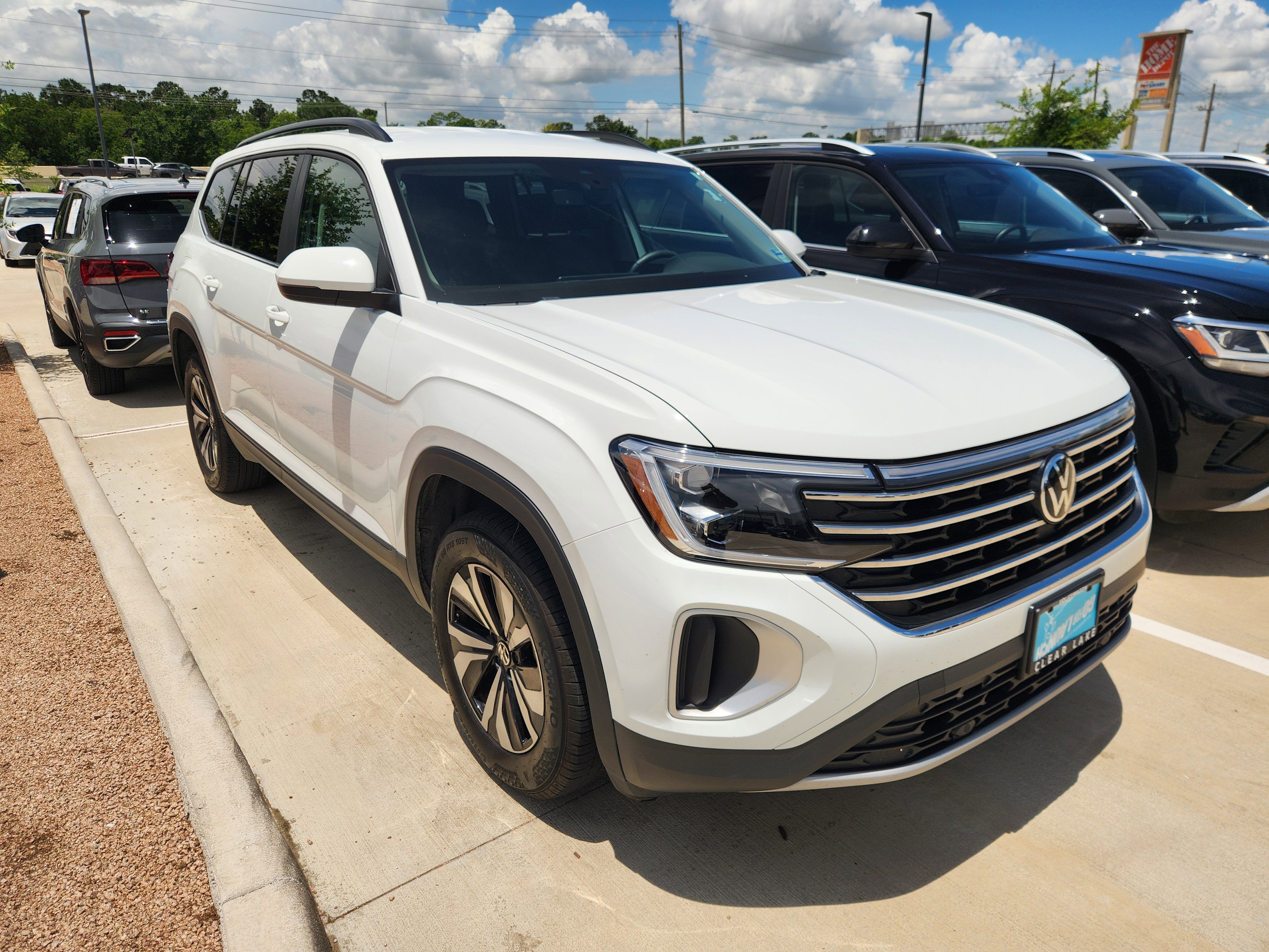 2025 Volkswagen Atlas 2.0T SE