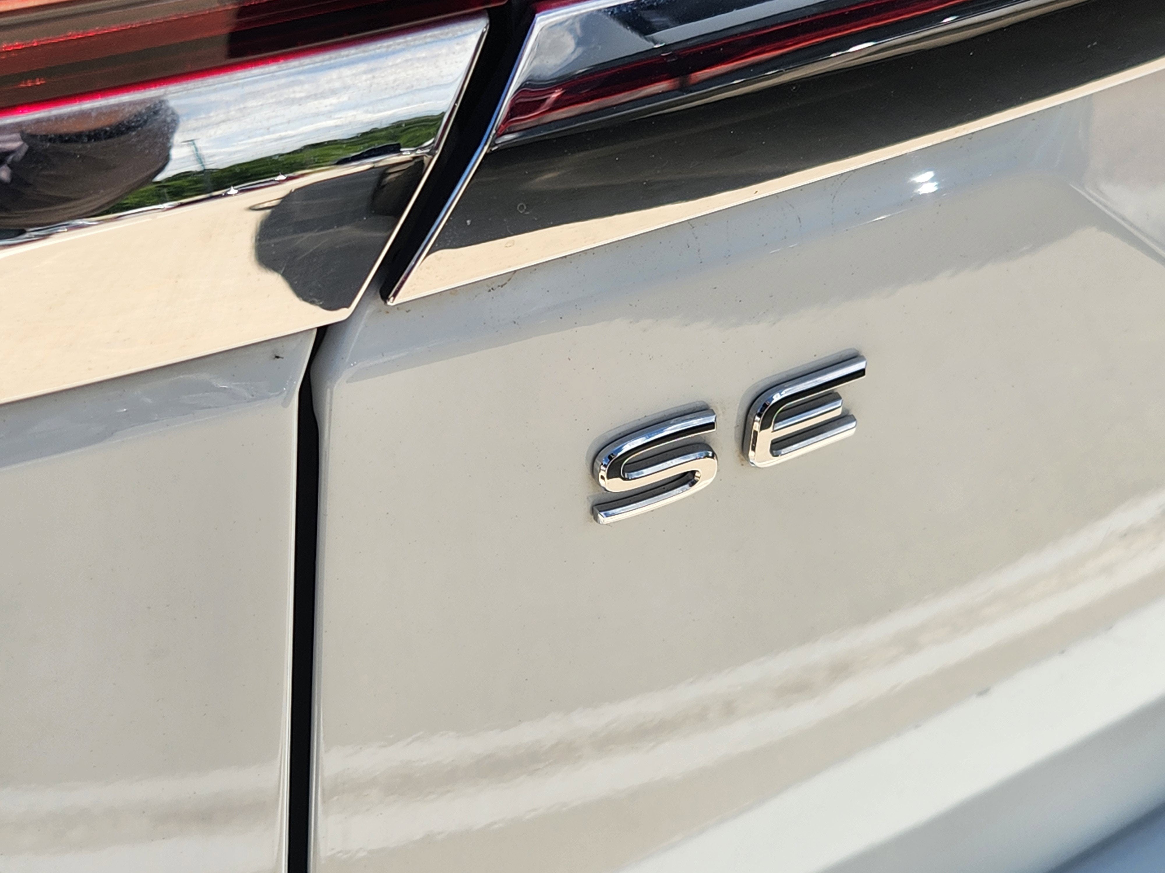 2025 Volkswagen Atlas 2.0T SE
