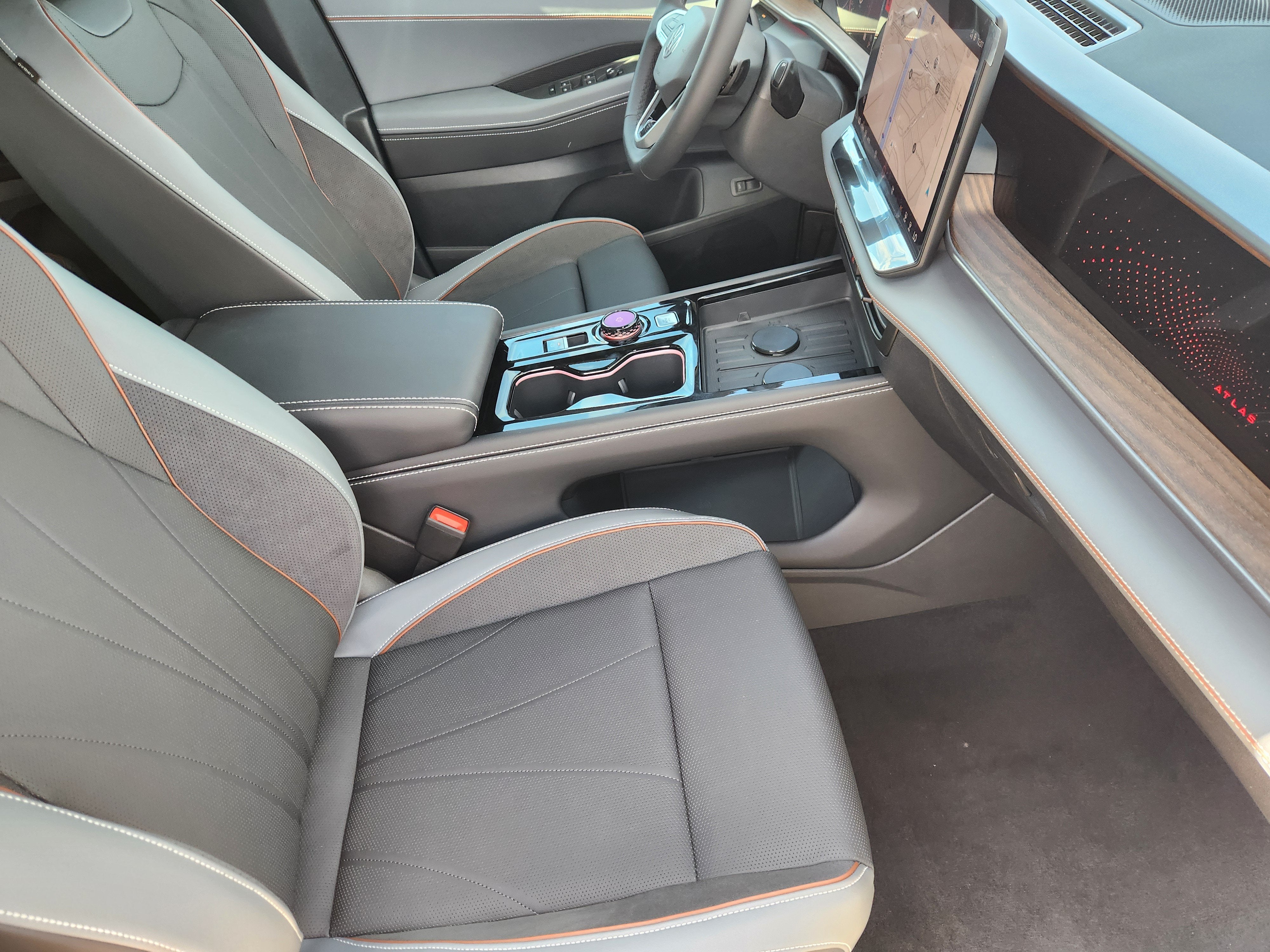 2027 Volkswagen Atlas SEL Premium R-Line
