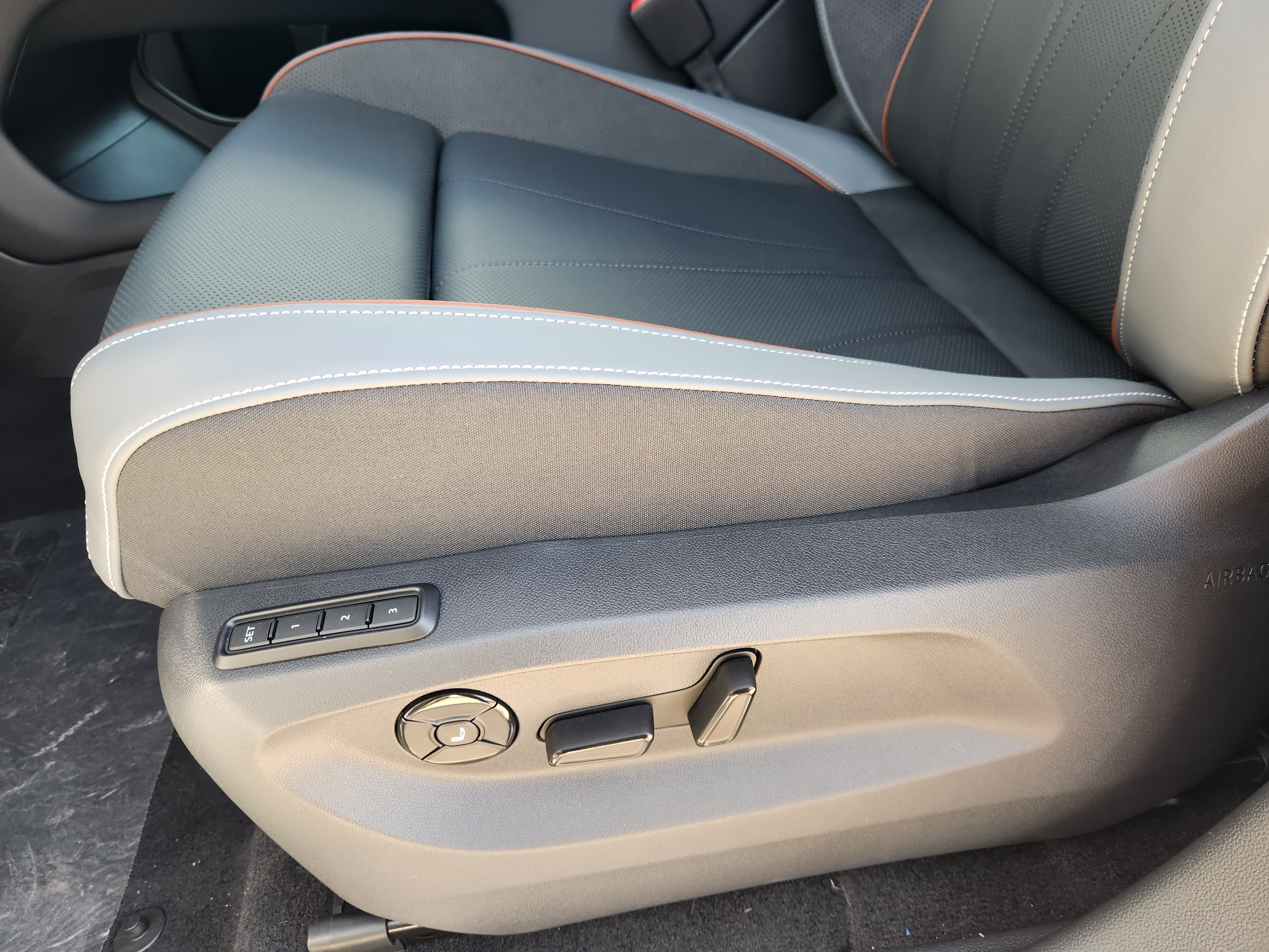2027 Volkswagen Atlas SEL Premium R-Line