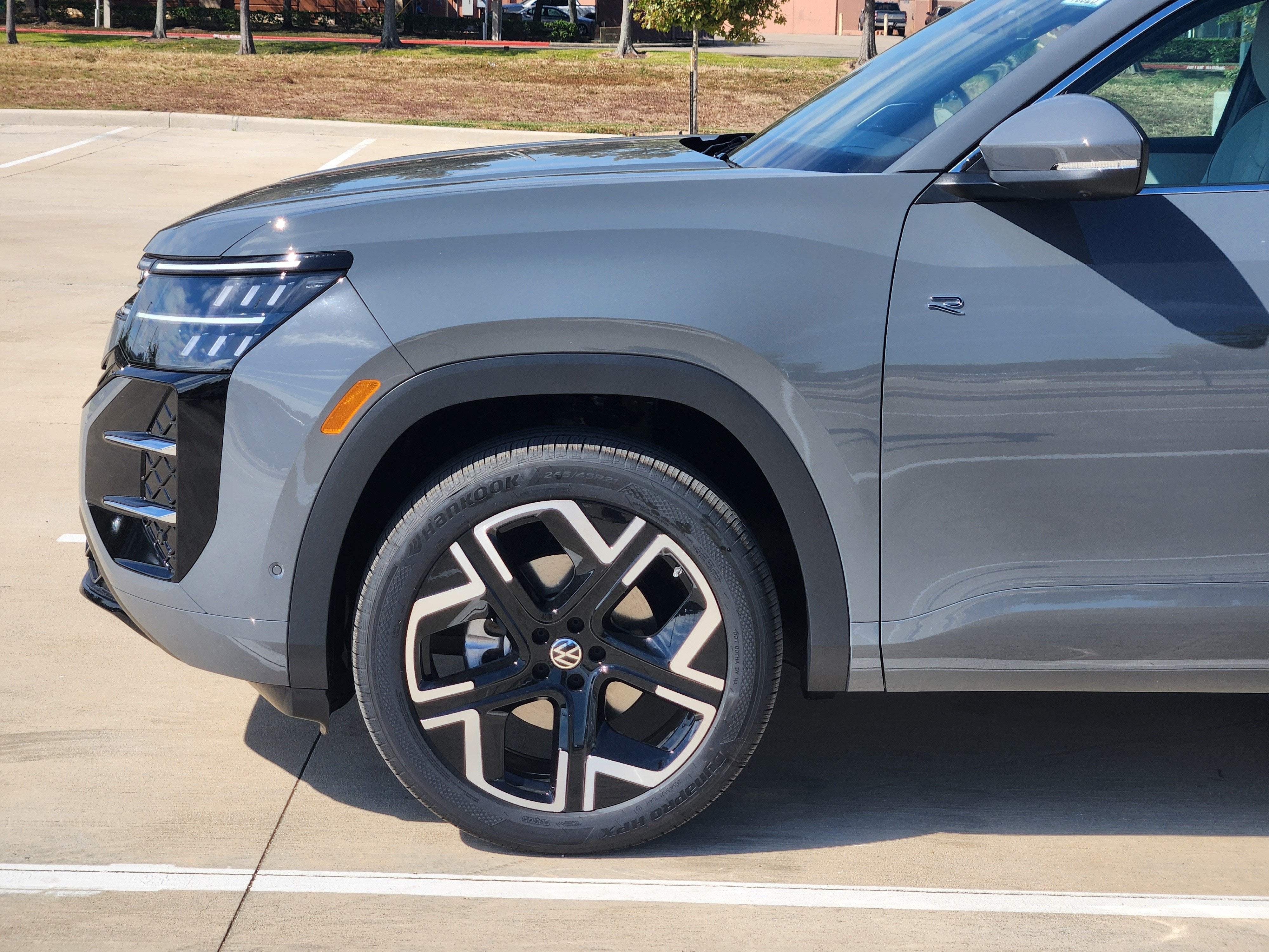 2027 Volkswagen Atlas SEL Premium R-Line