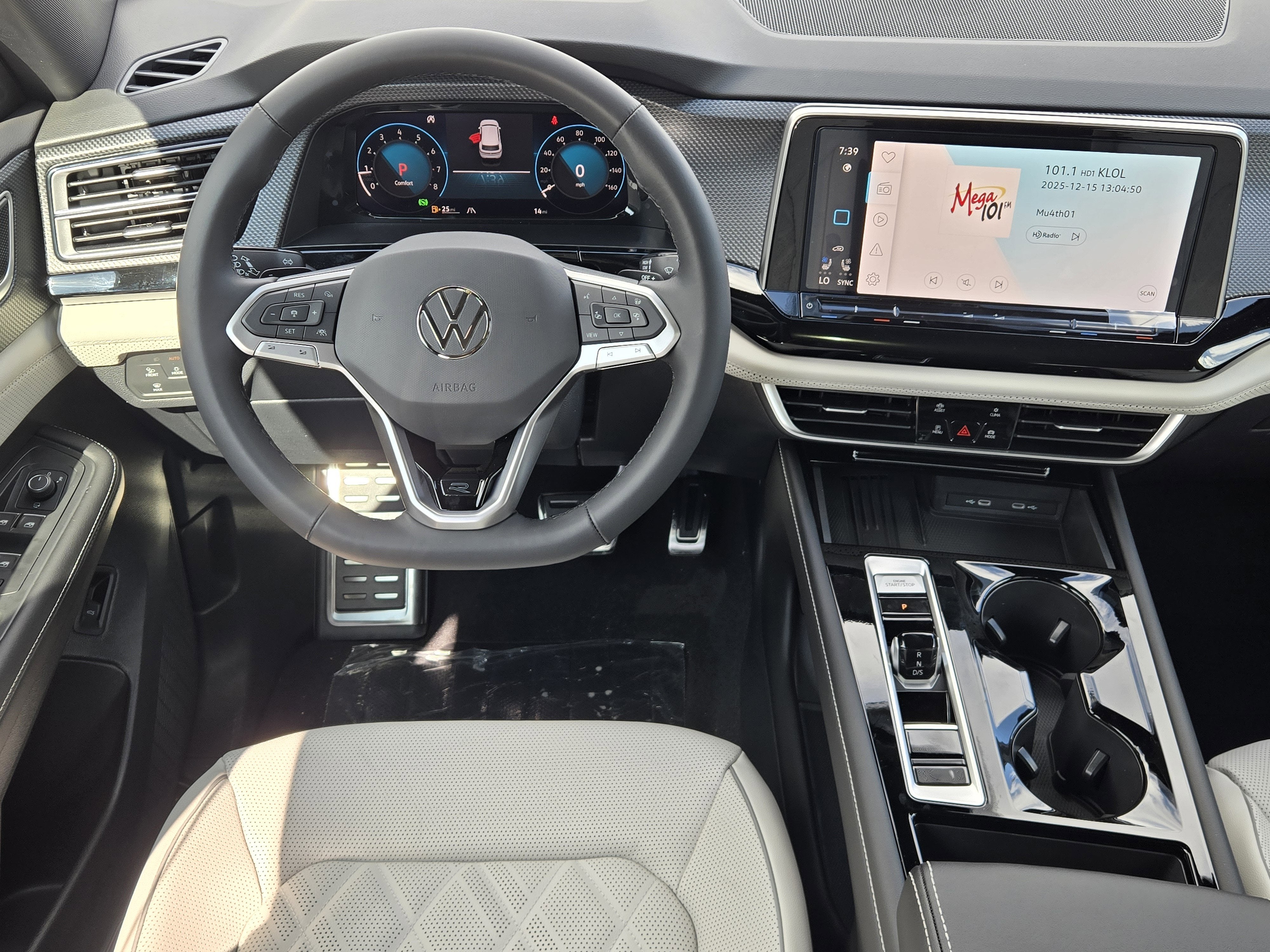 2026 Volkswagen Atlas Cross Sport 2.0T SEL Premium R-Line