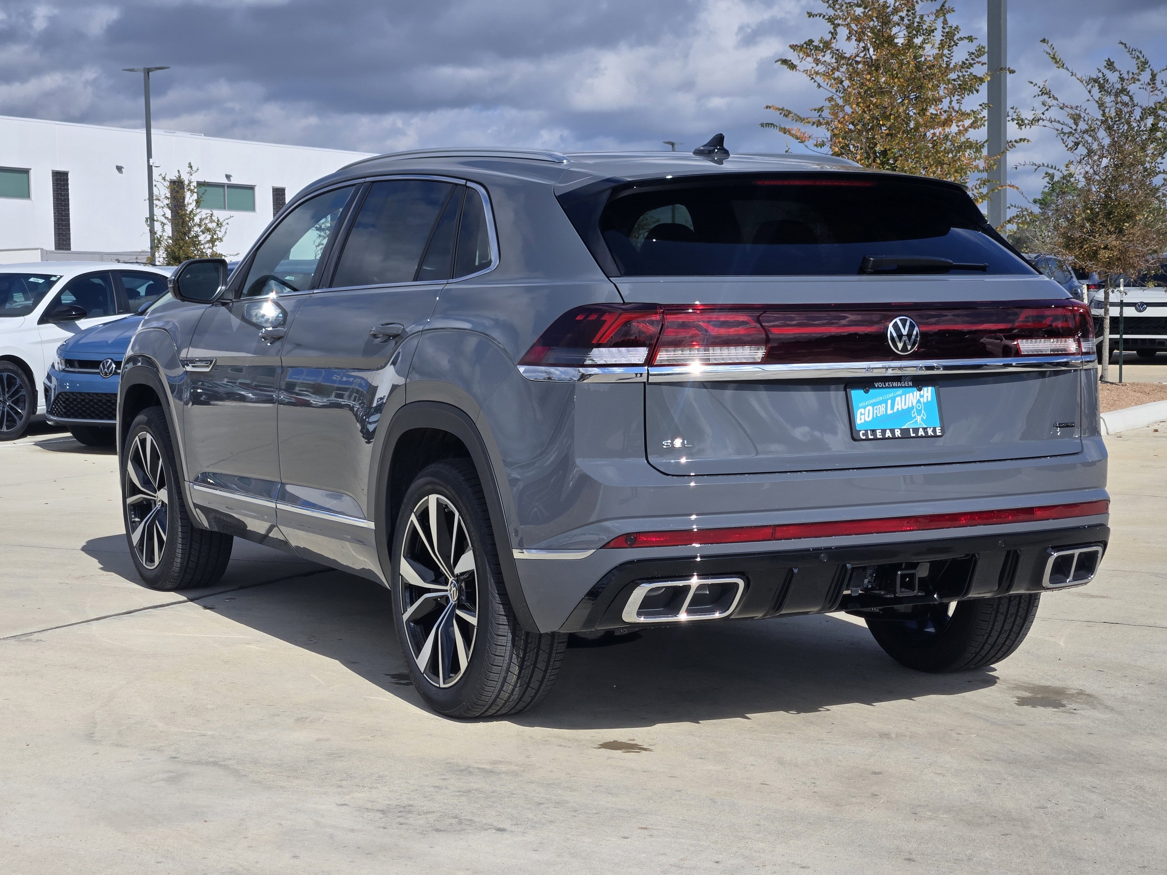 2026 Volkswagen Atlas Cross Sport 2.0T SEL Premium R-Line