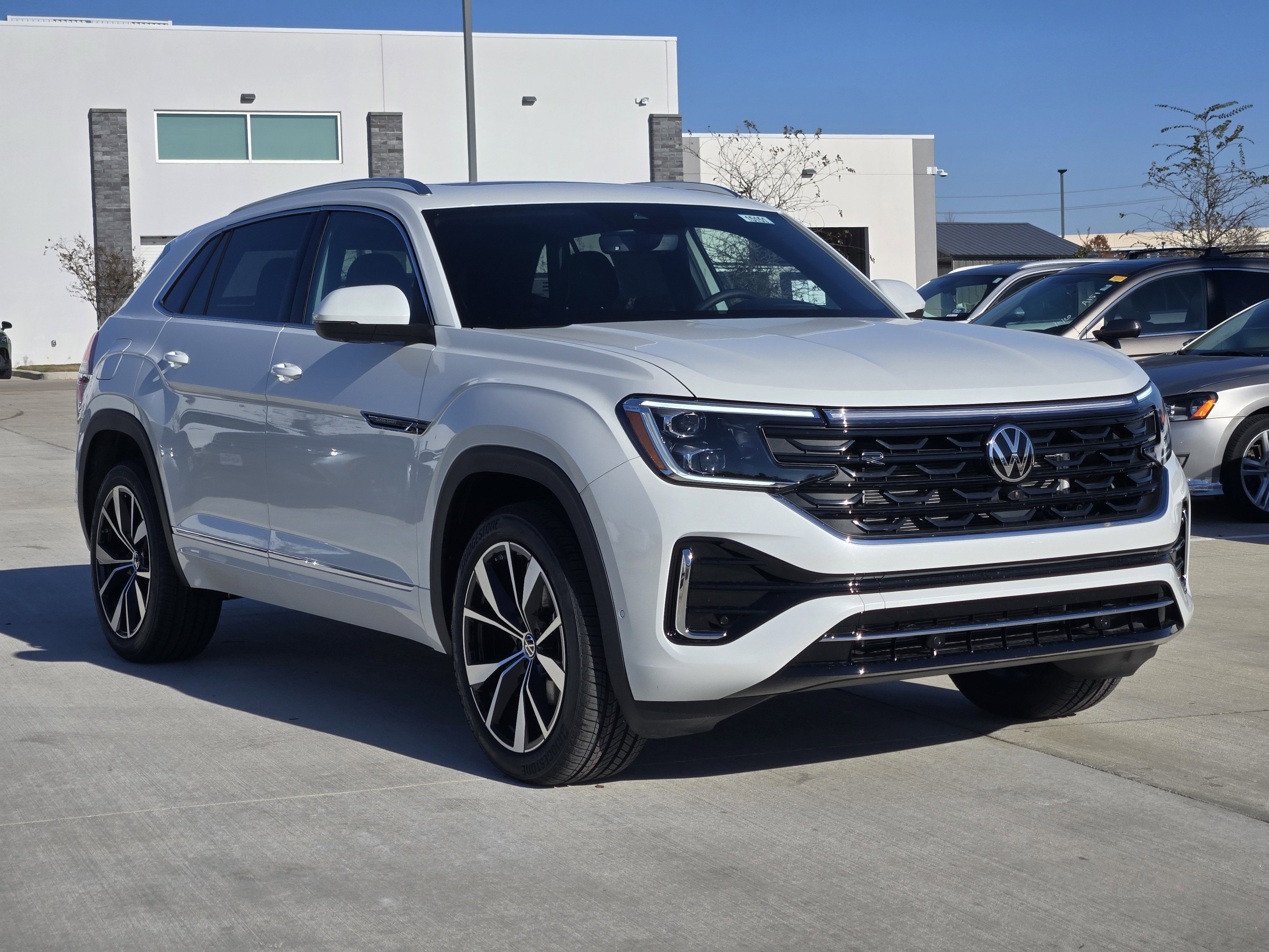 2026 Volkswagen Atlas Cross Sport 2.0T SEL Premium R-Line