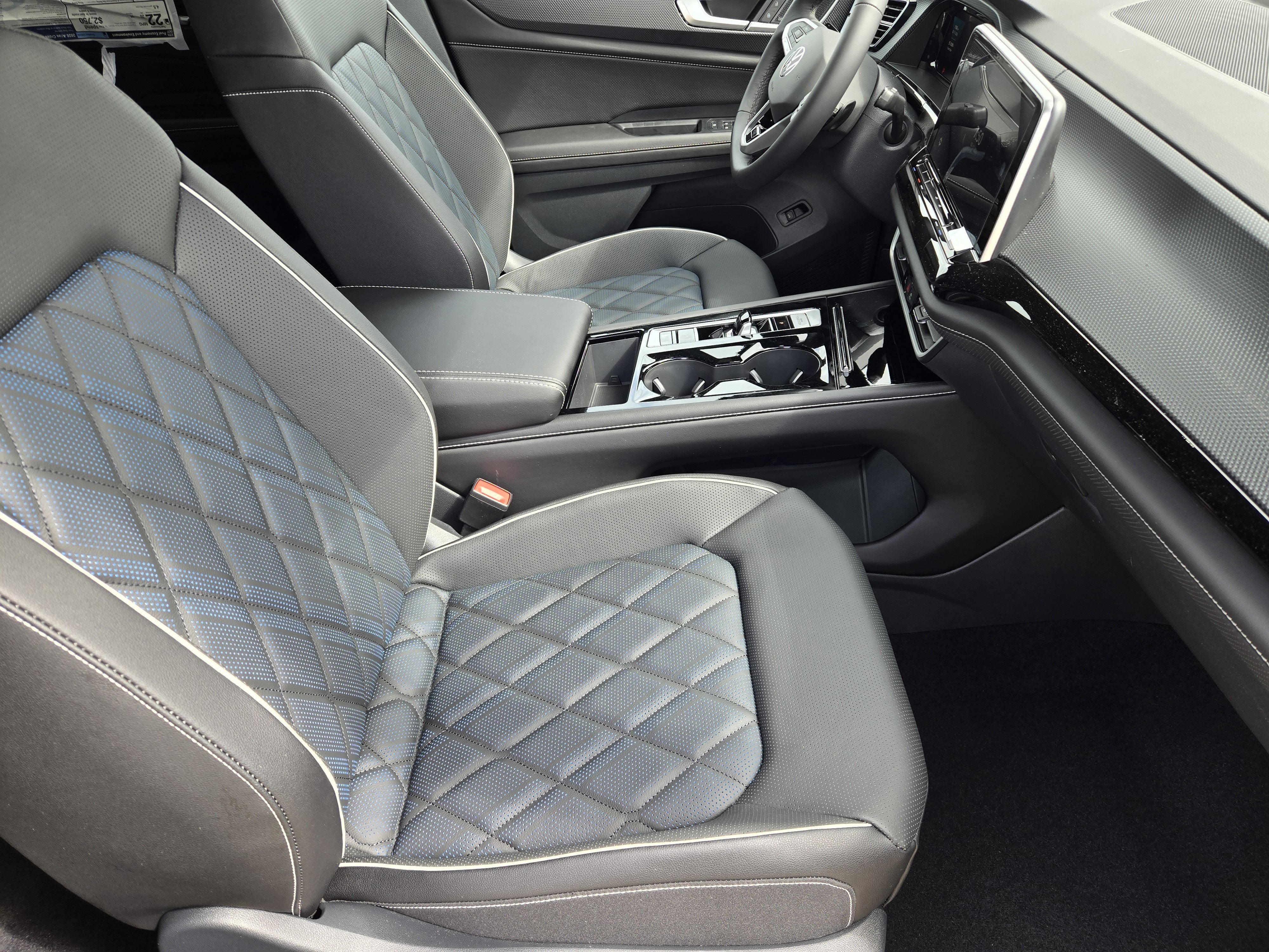 2026 Volkswagen Atlas Cross Sport 2.0T SEL Premium R-Line