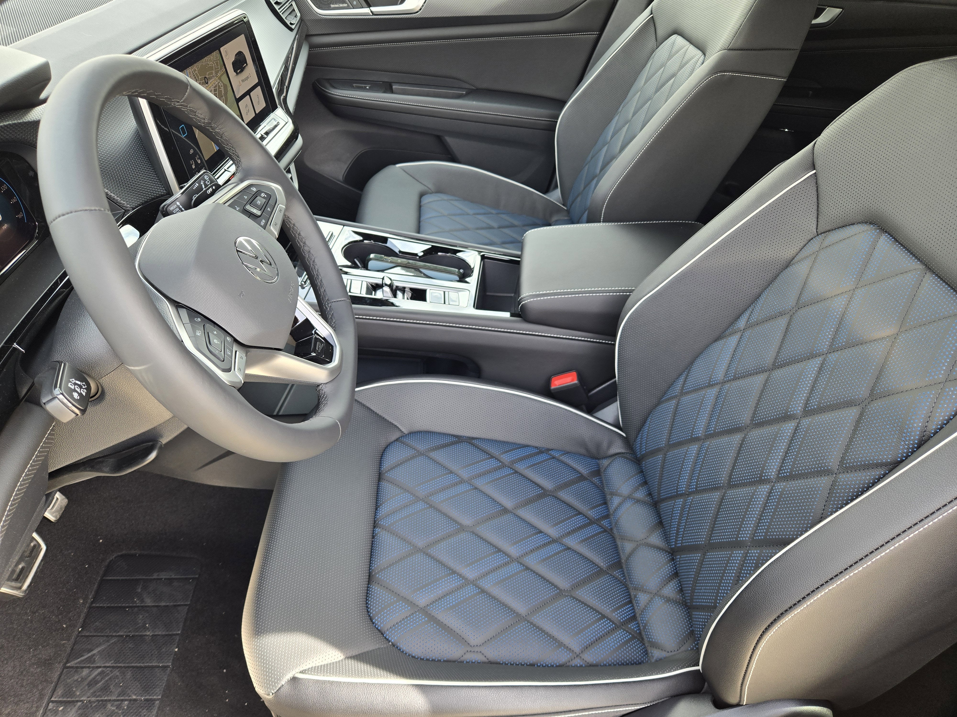 2026 Volkswagen Atlas Cross Sport 2.0T SEL Premium R-Line