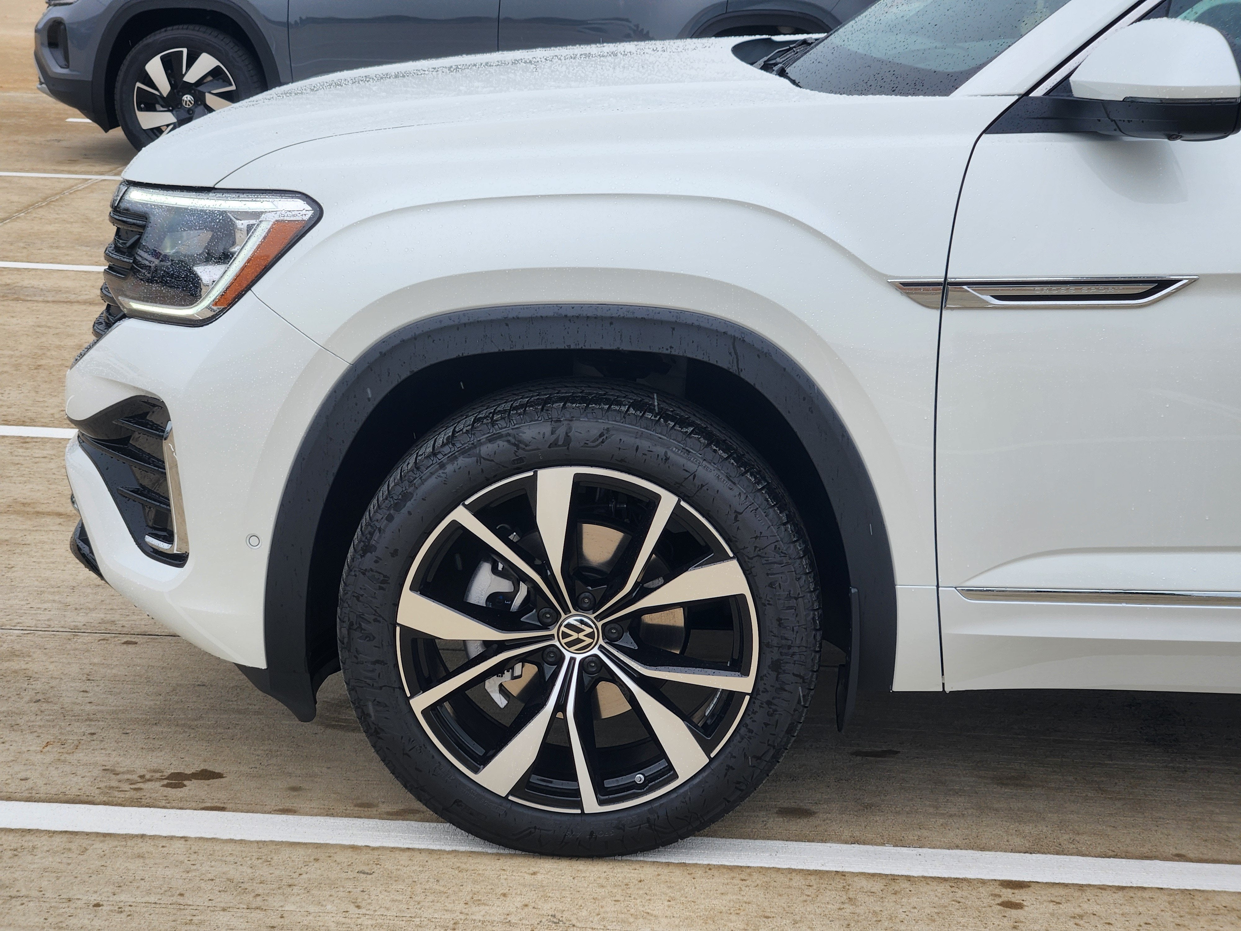2026 Volkswagen Atlas Cross Sport 2.0T SEL Premium R-Line