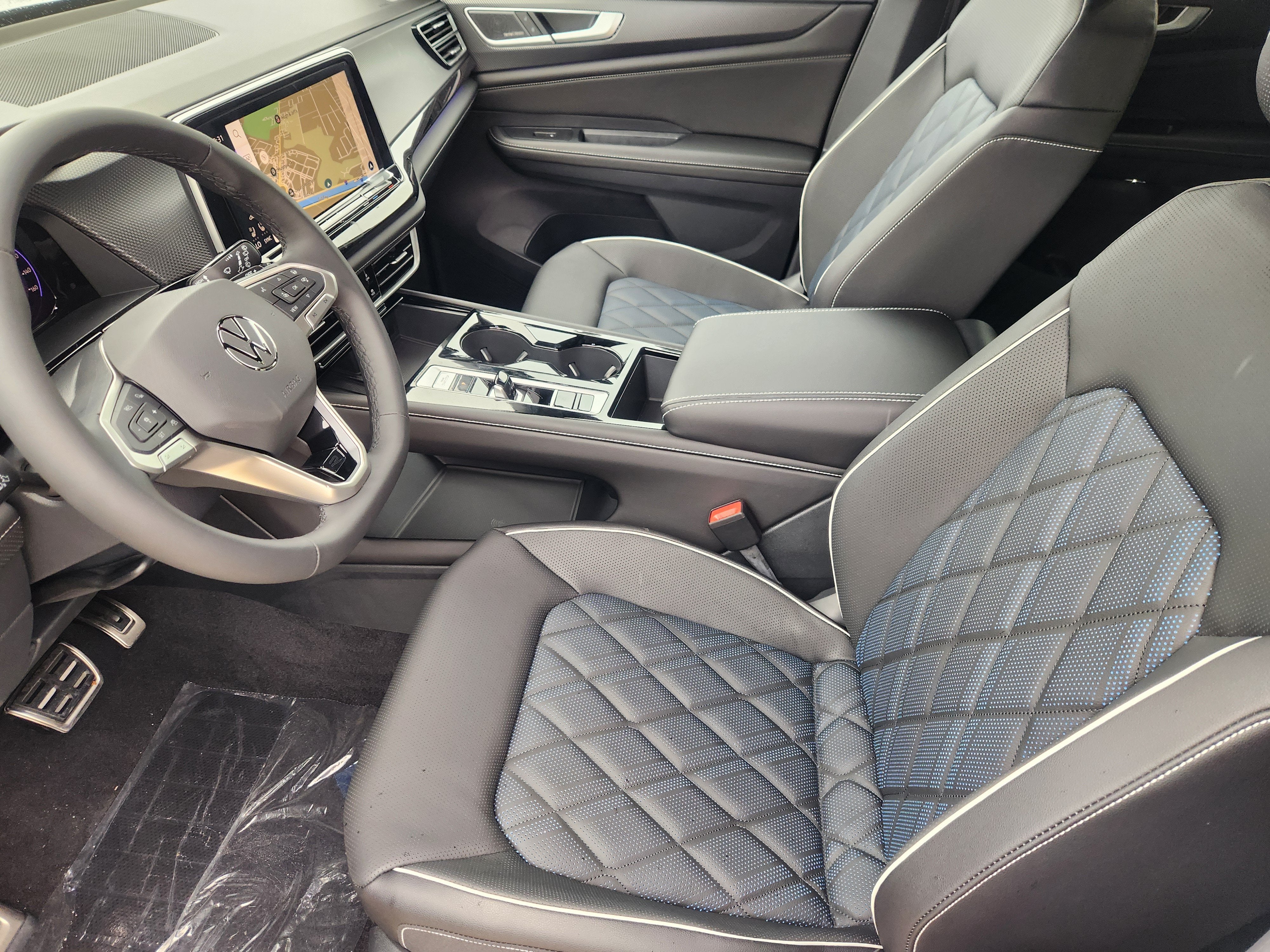 2026 Volkswagen Atlas Cross Sport 2.0T SEL Premium R-Line