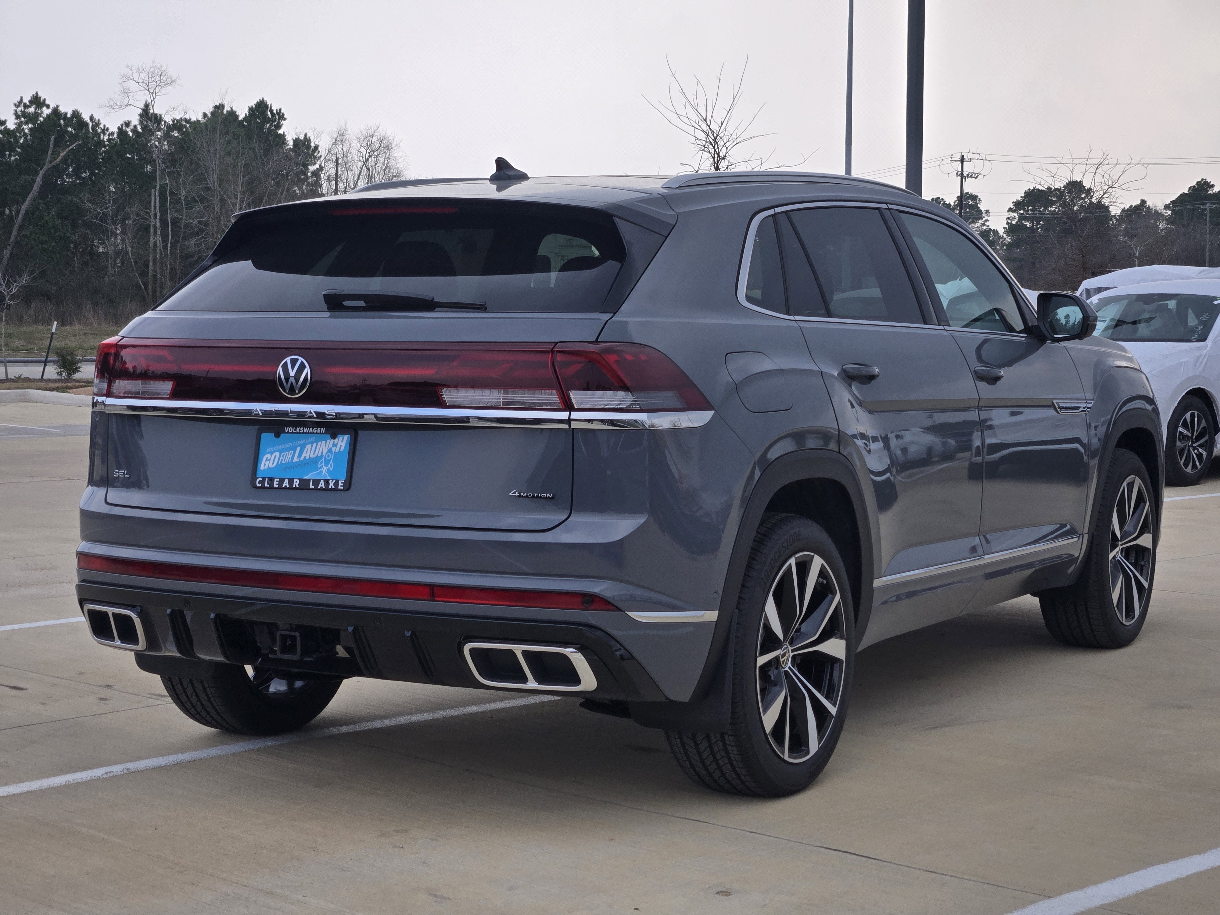 2026 Volkswagen Atlas Cross Sport 2.0T SEL Premium R-Line