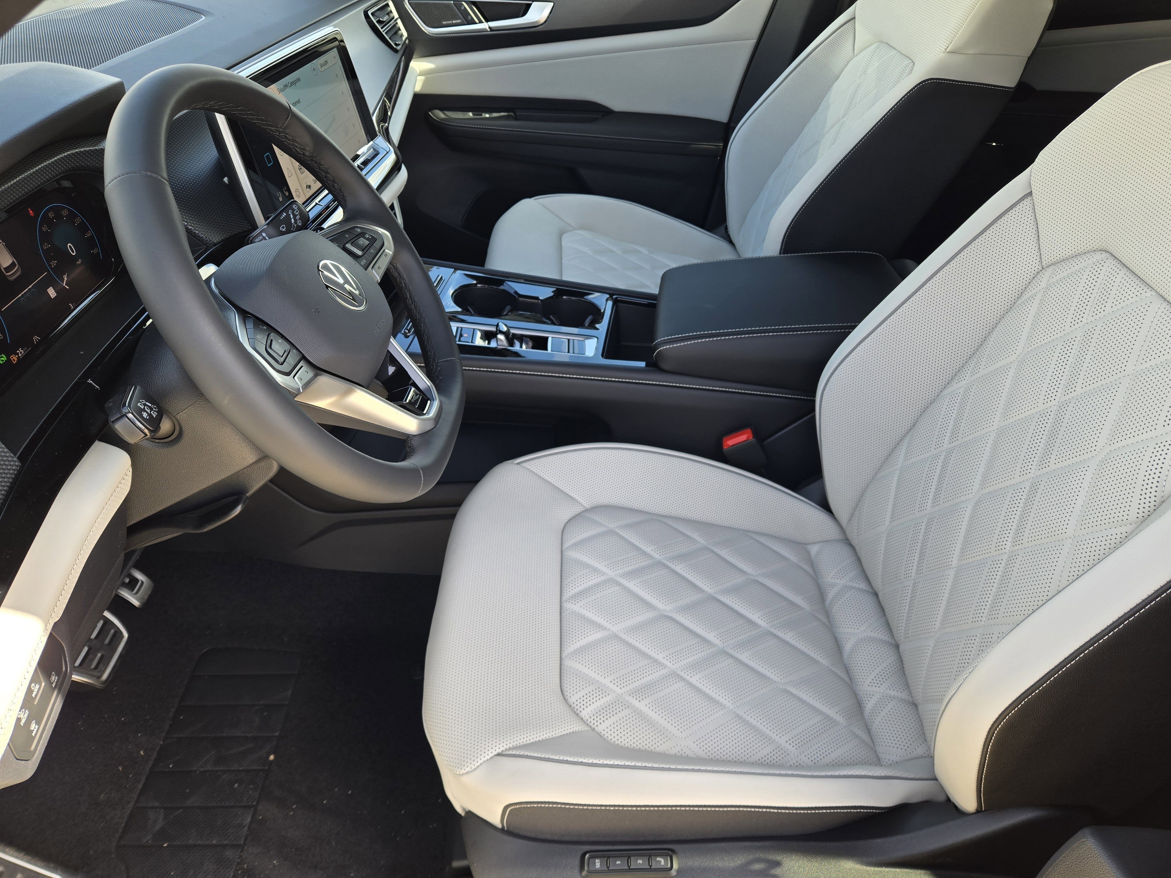 2026 Volkswagen Atlas Cross Sport 2.0T SEL Premium R-Line