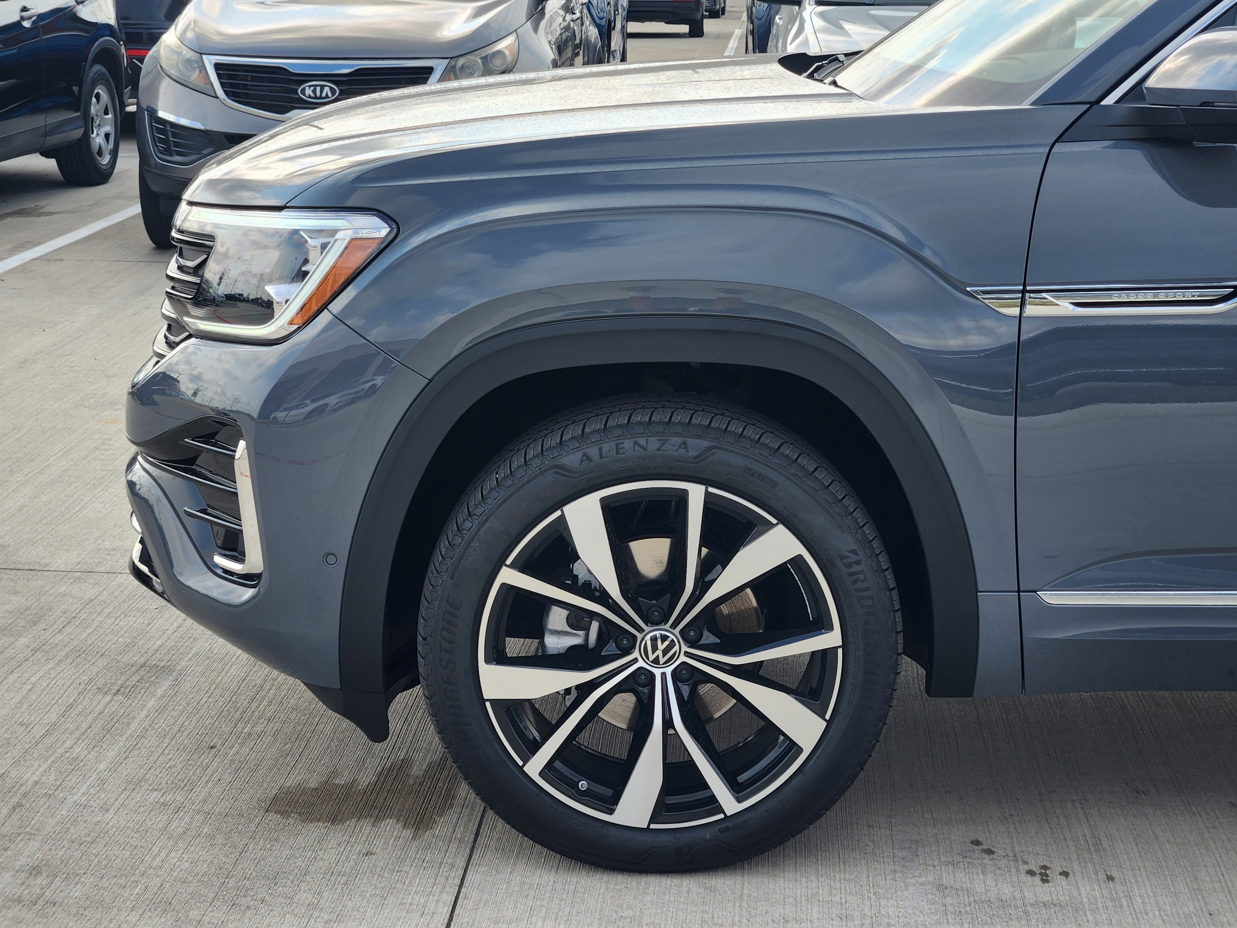 2026 Volkswagen Atlas Cross Sport 2.0T SEL Premium R-Line