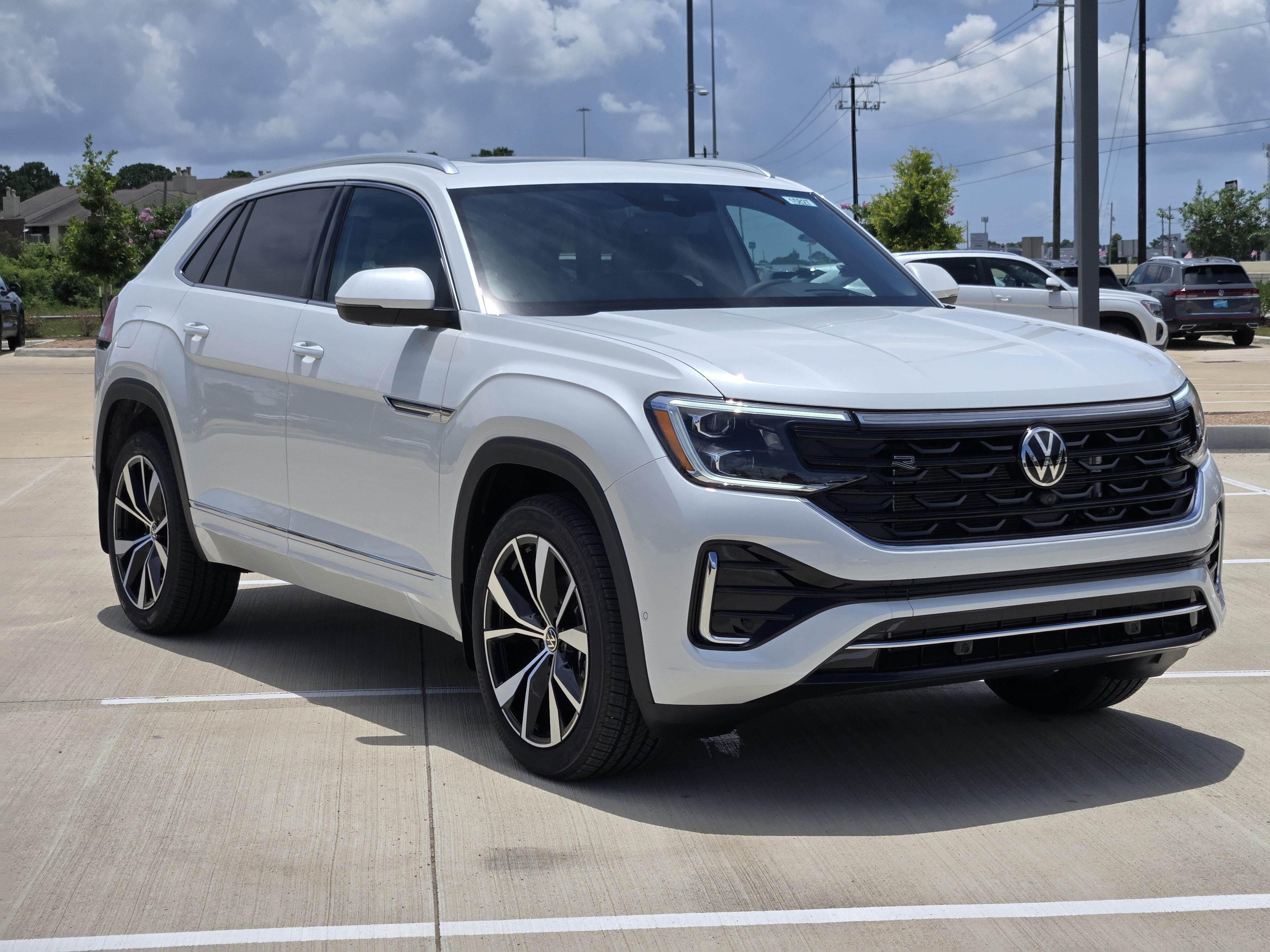 2026 Volkswagen Atlas Cross Sport 2.0T SEL Premium R-Line