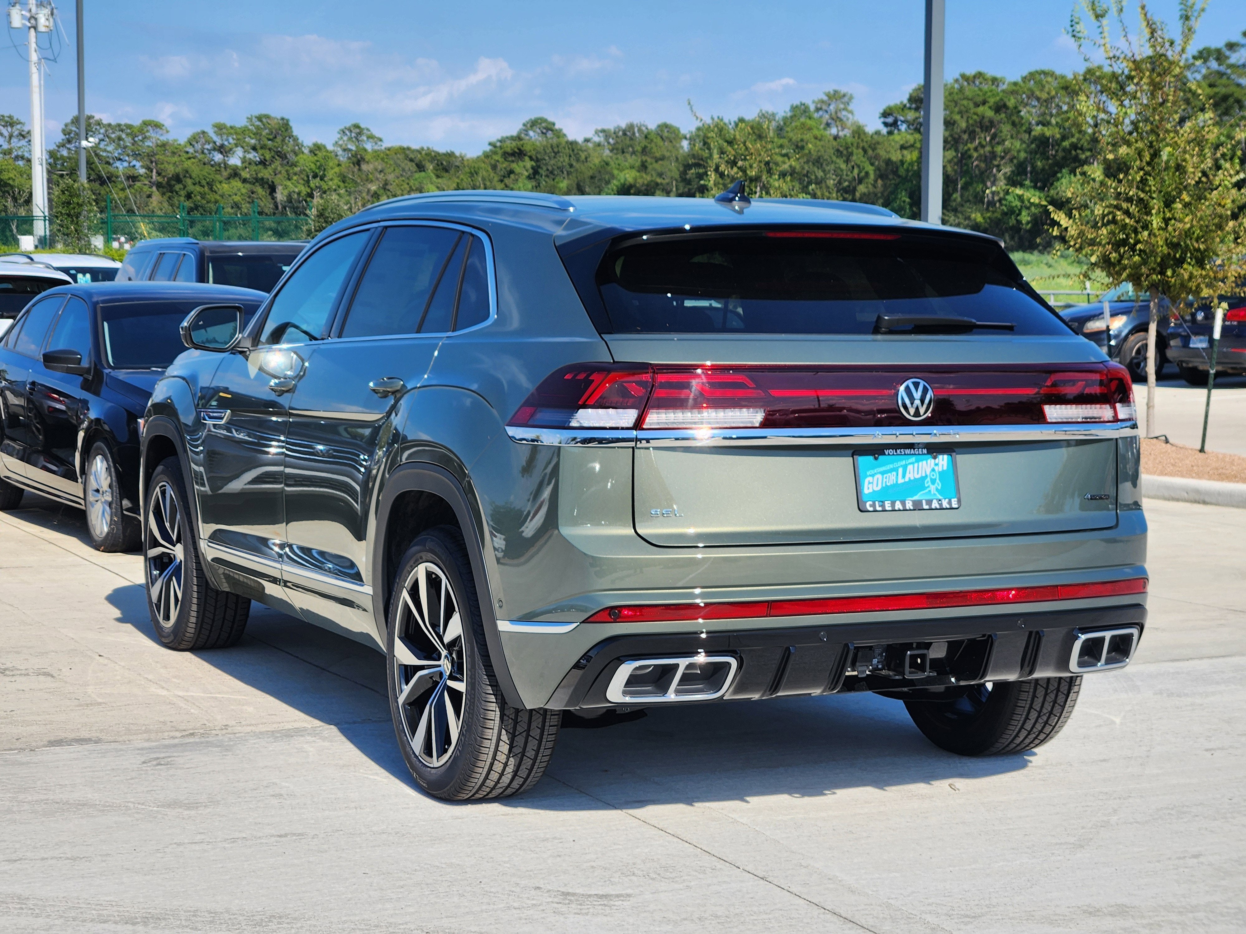 2026 Volkswagen Atlas Cross Sport 2.0T SEL Premium R-Line