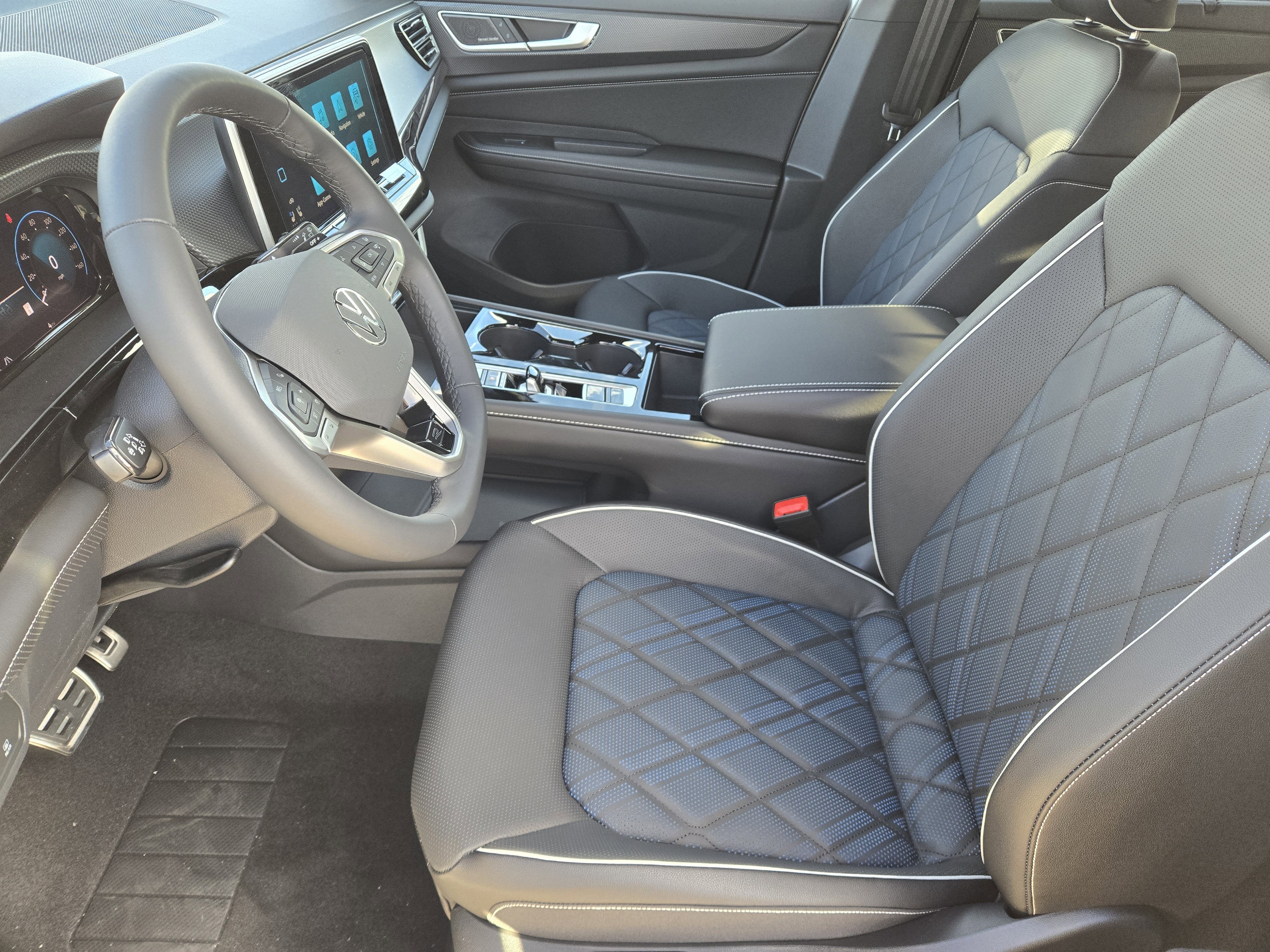 2026 Volkswagen Atlas Cross Sport 2.0T SEL Premium R-Line