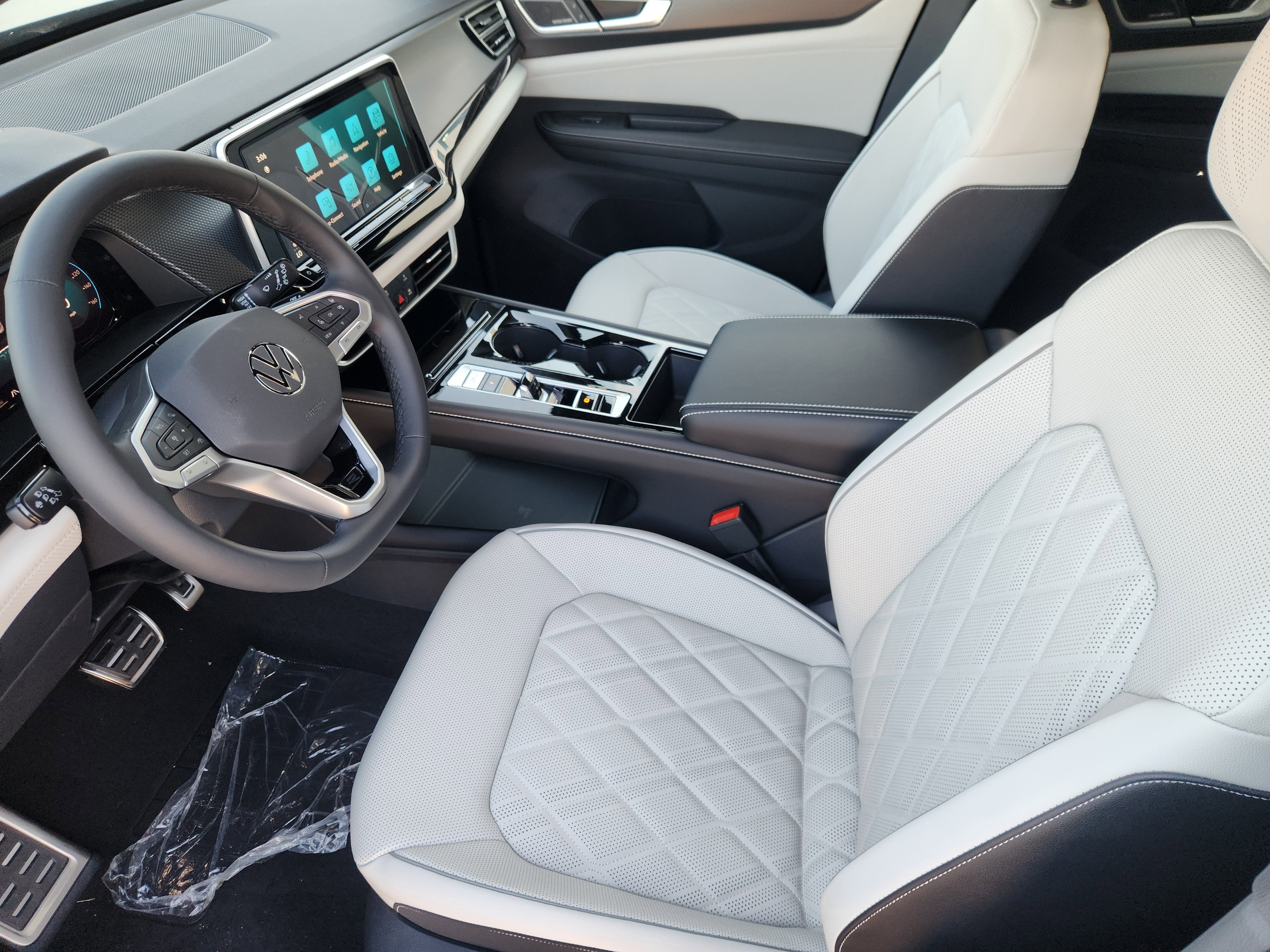 2026 Volkswagen Atlas Cross Sport 2.0T SEL Premium R-Line