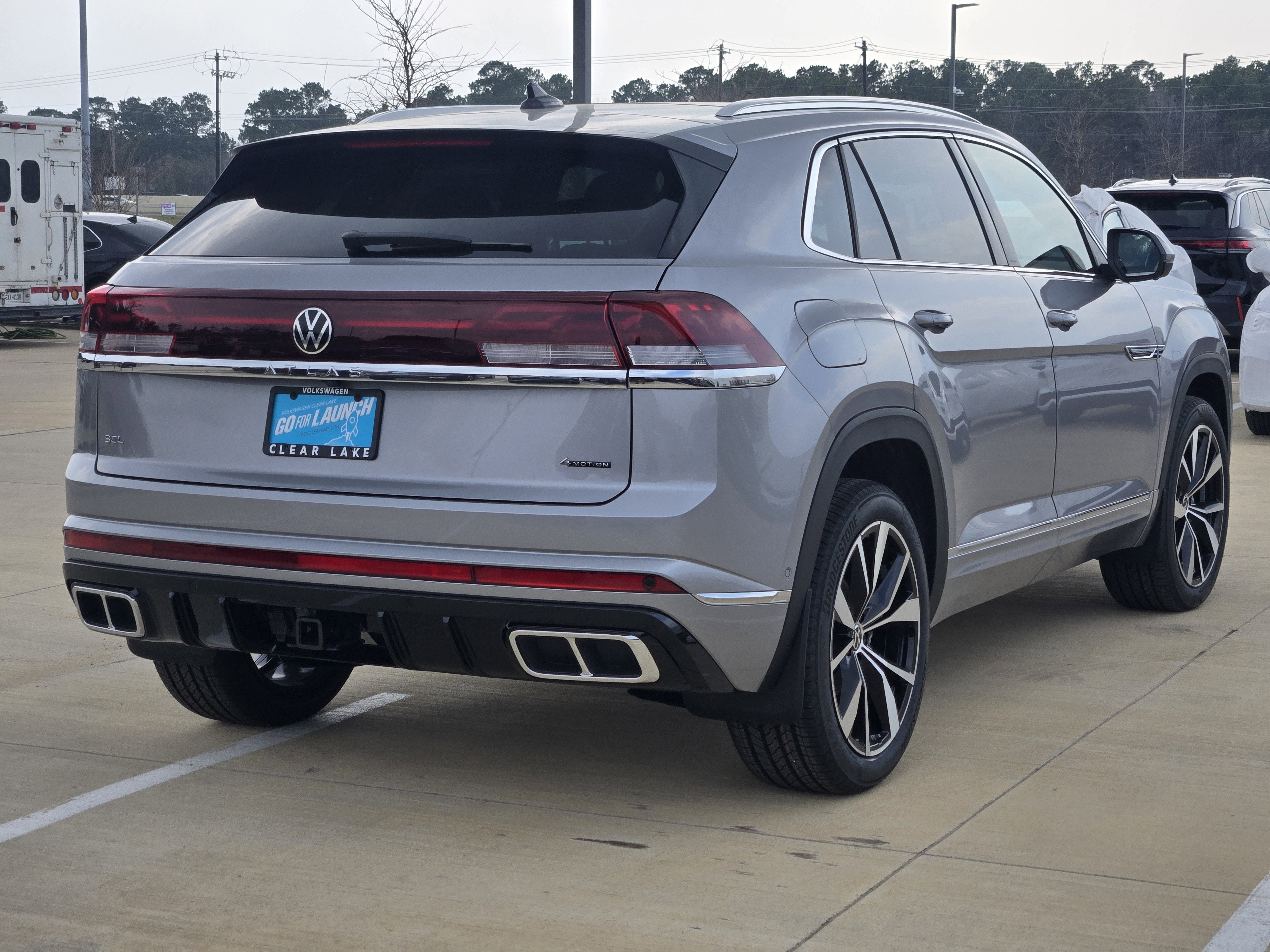 2026 Volkswagen Atlas Cross Sport 2.0T SEL Premium R-Line