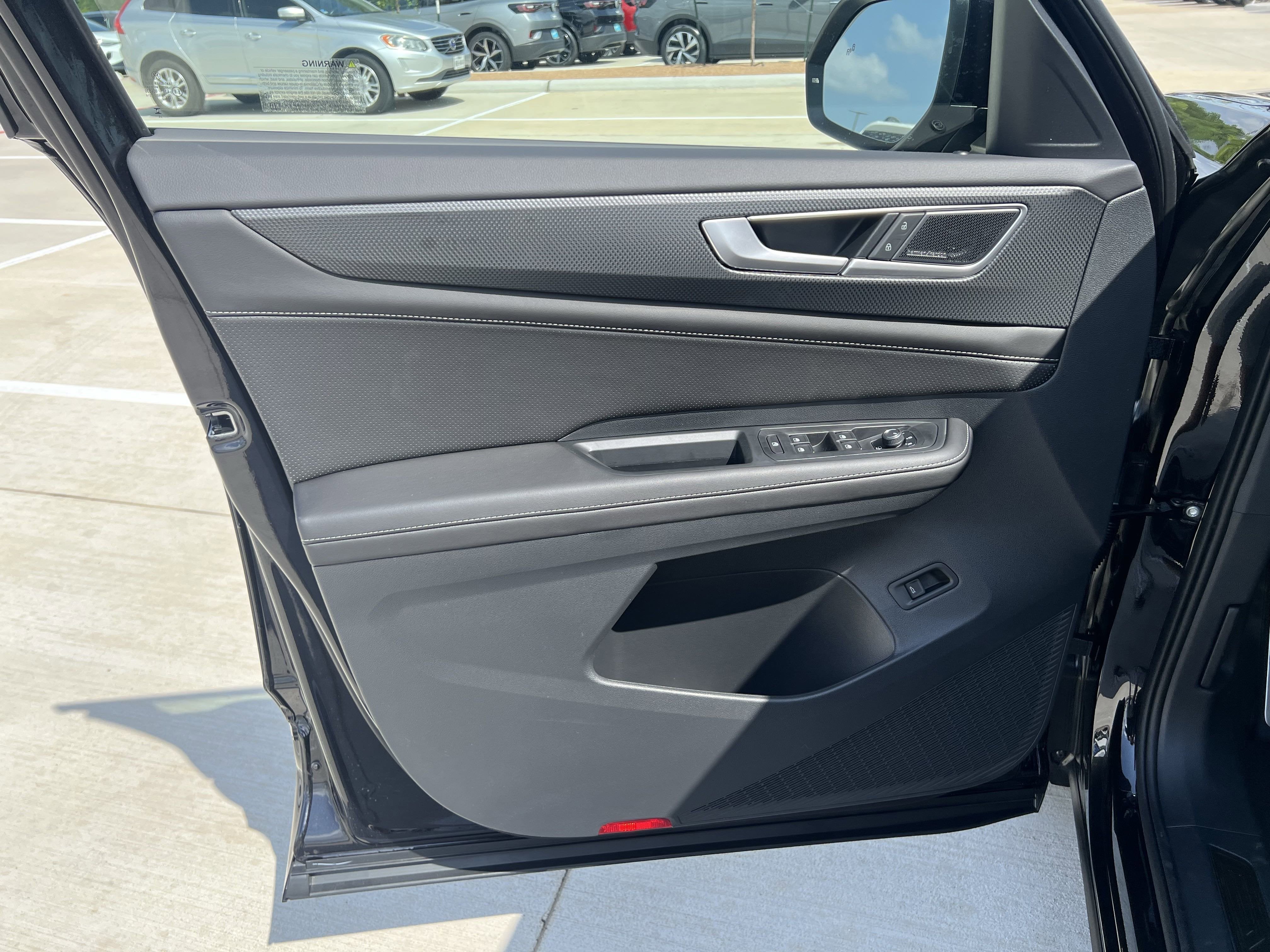 2025 Volkswagen Atlas Cross Sport 2.0T SEL Premium R-Line