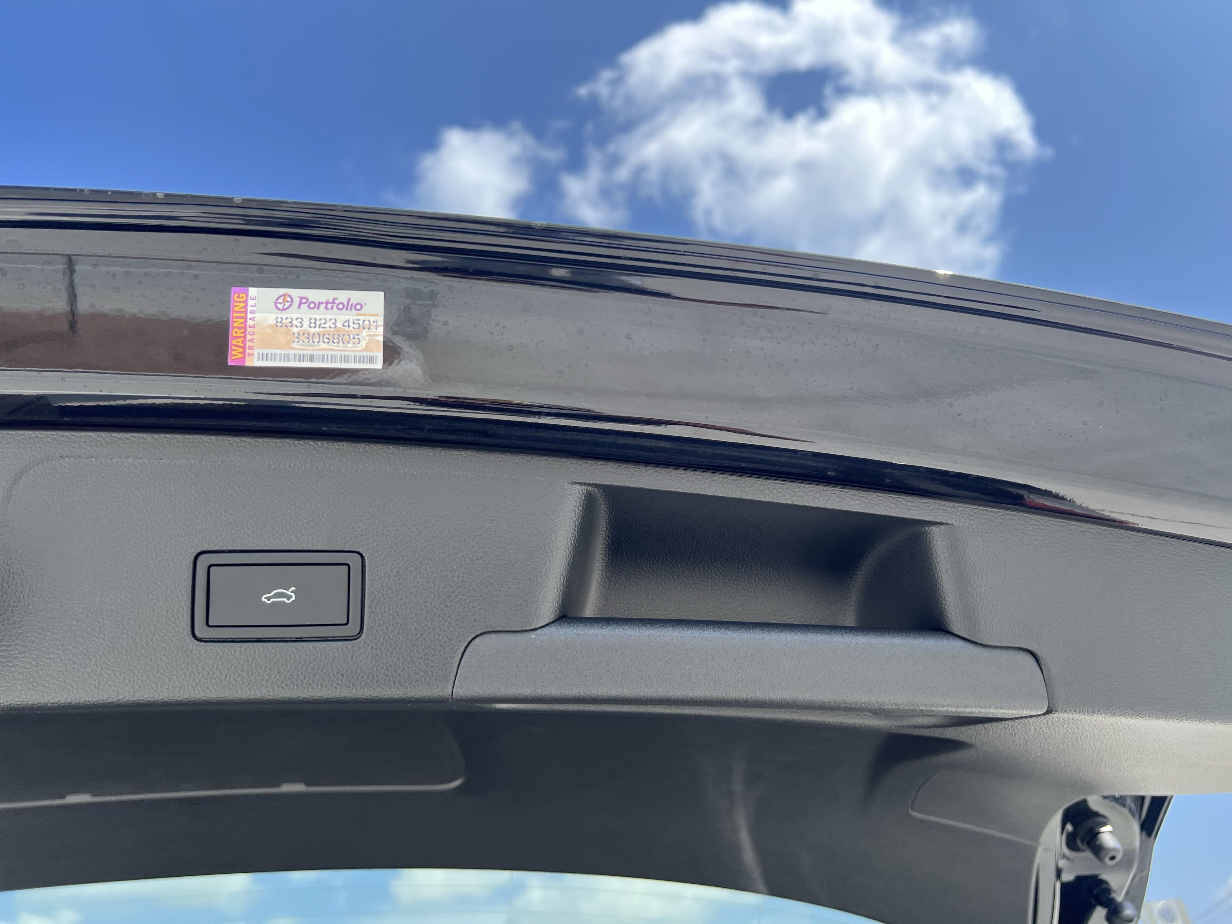 2025 Volkswagen Atlas Cross Sport 2.0T SEL Premium R-Line