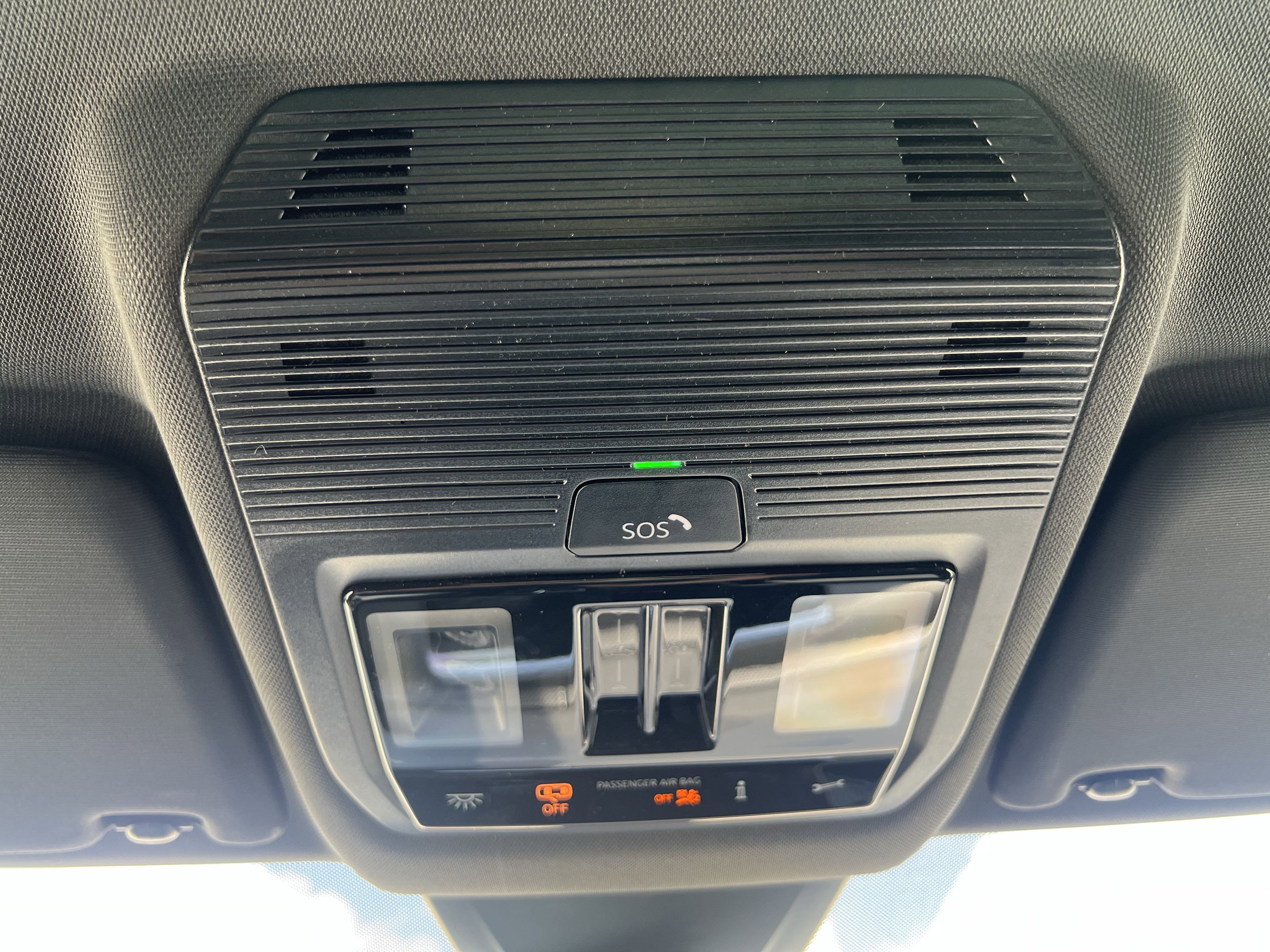 2025 Volkswagen Atlas Cross Sport 2.0T SEL Premium R-Line