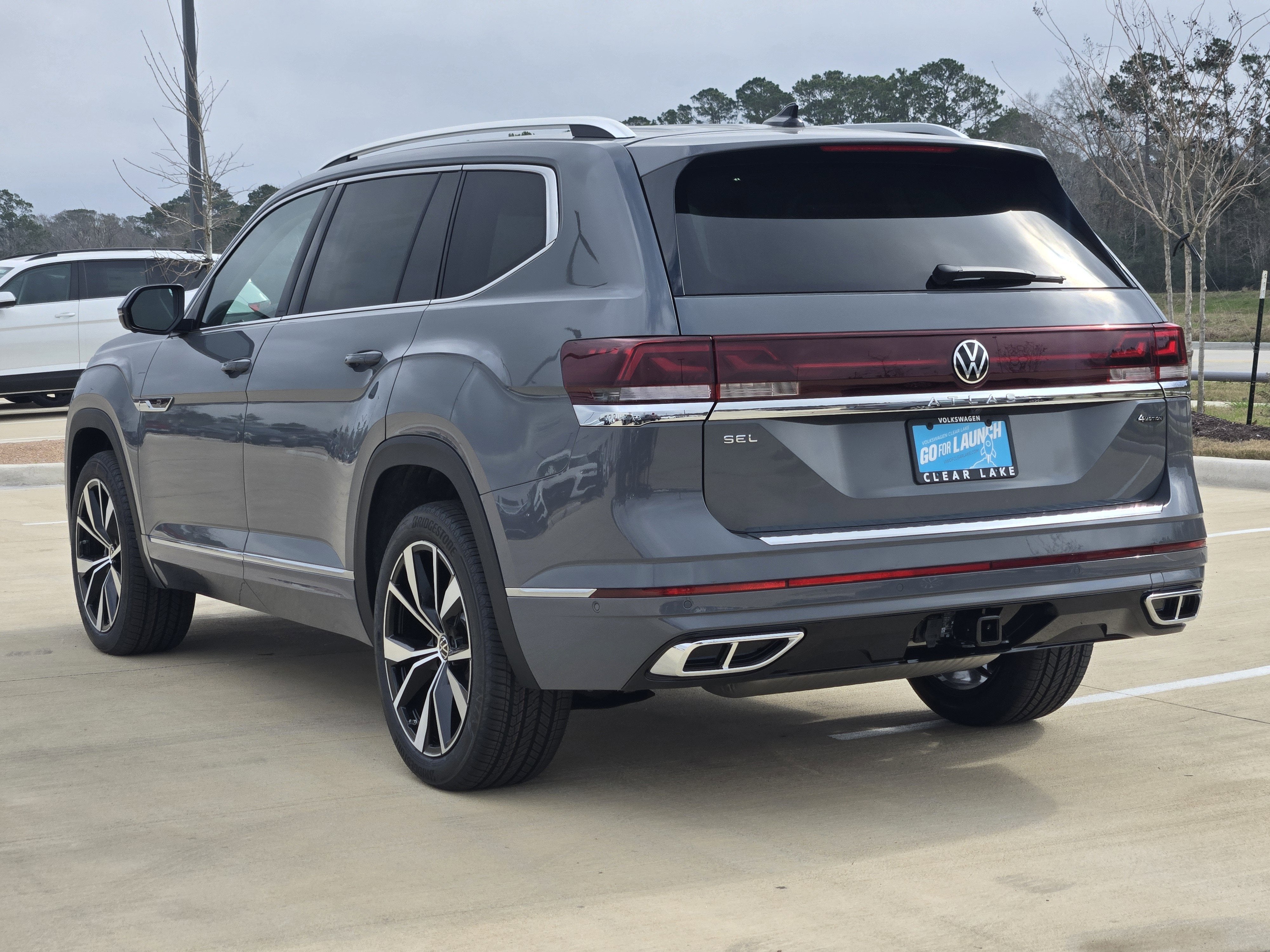 2026 Volkswagen Atlas 2.0T SEL Premium R-Line