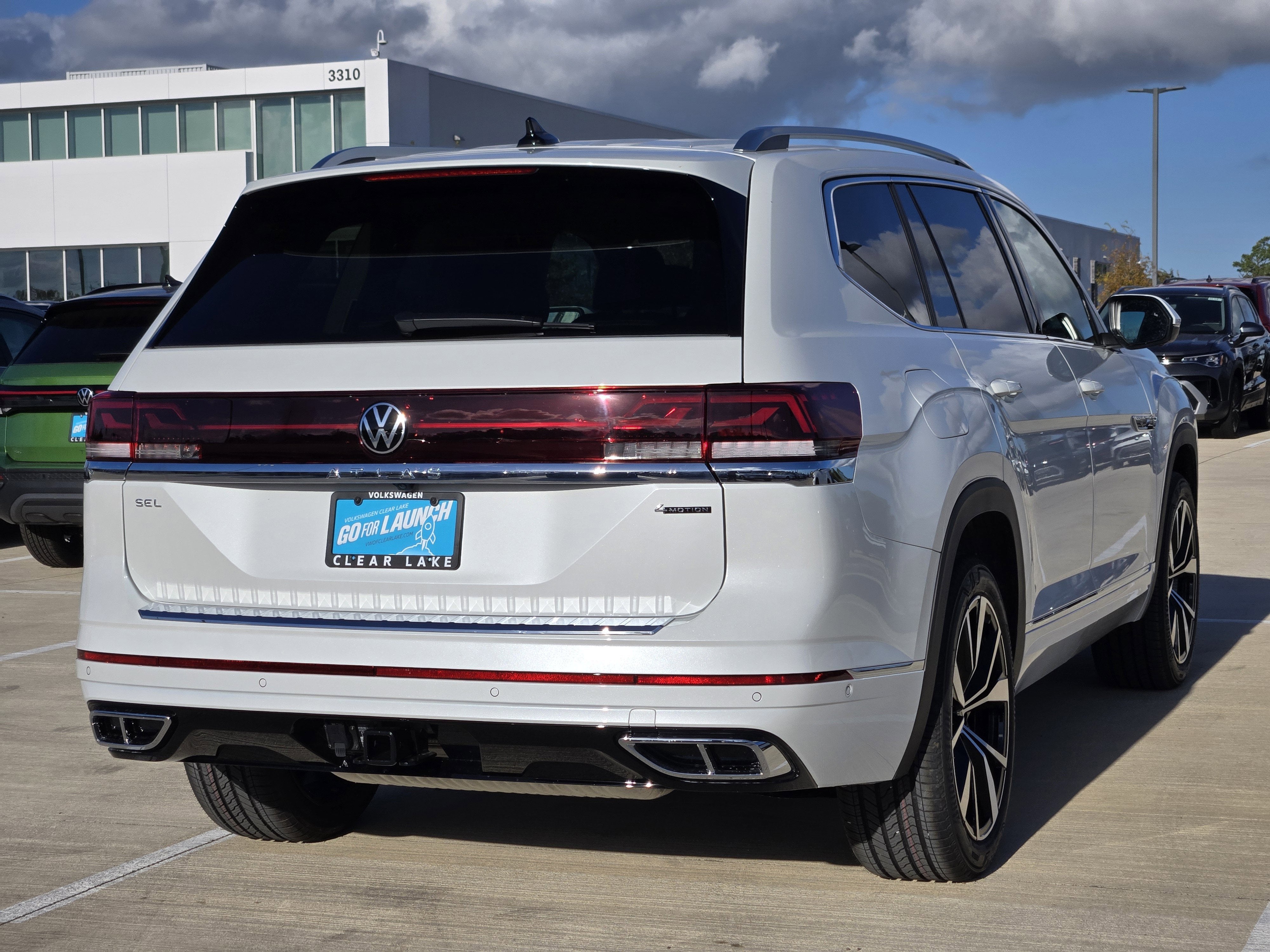 2026 Volkswagen Atlas 2.0T SEL Premium R-Line