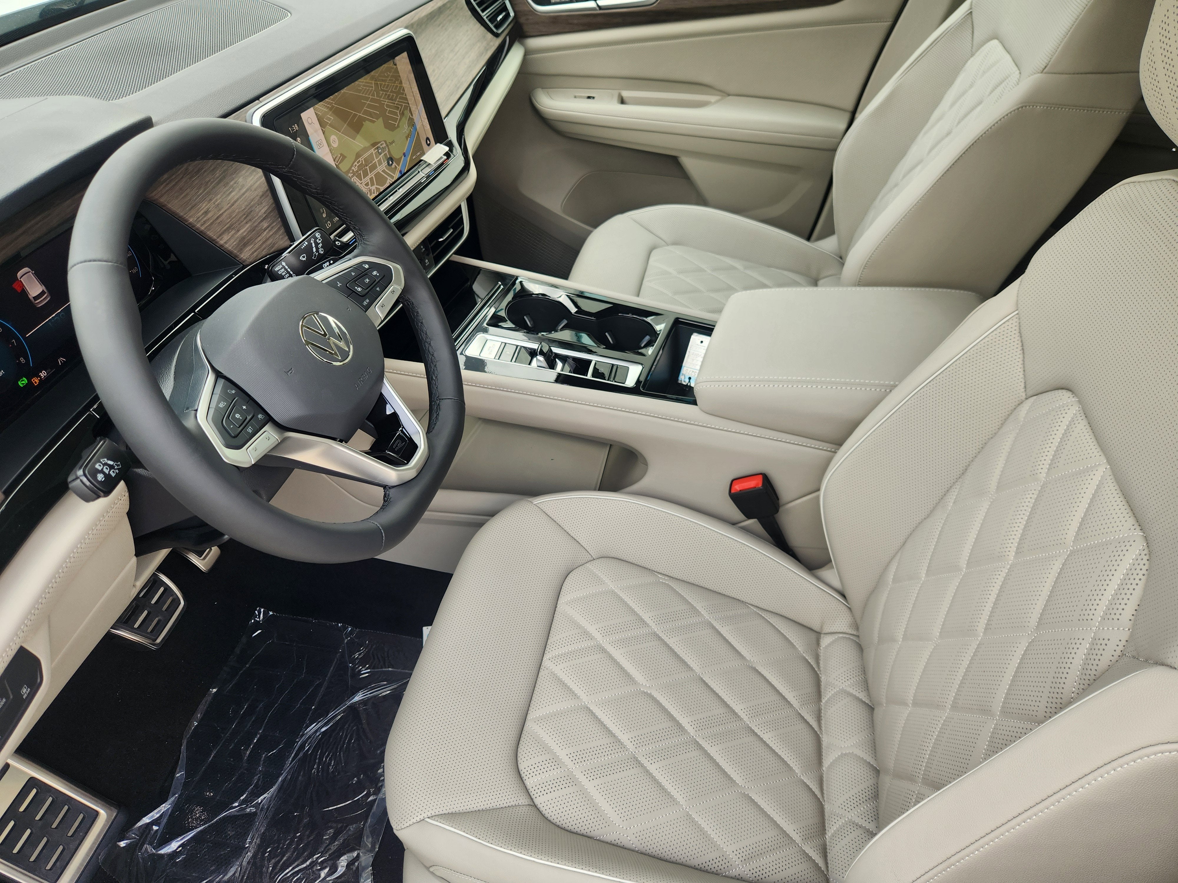 2026 Volkswagen Atlas 2.0T SEL Premium R-Line