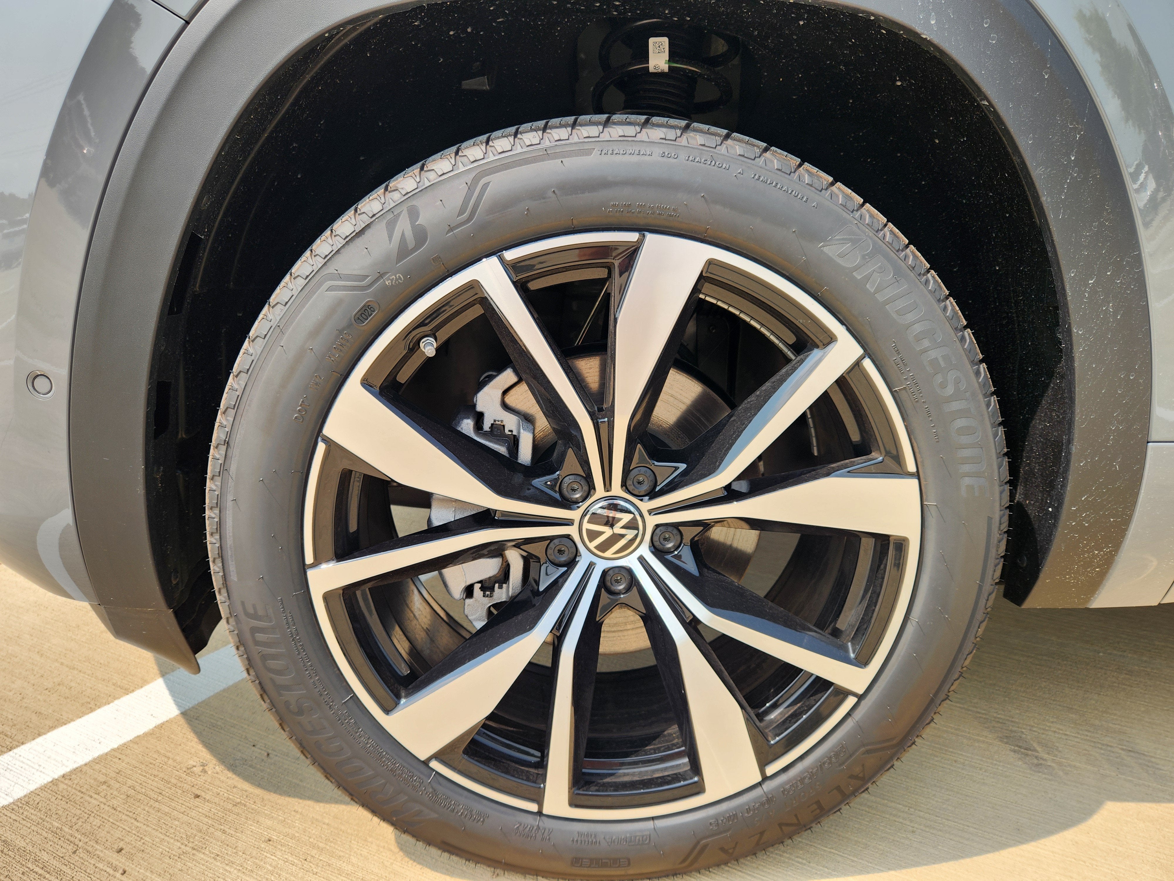 2026 Volkswagen Atlas 2.0T SEL Premium R-Line
