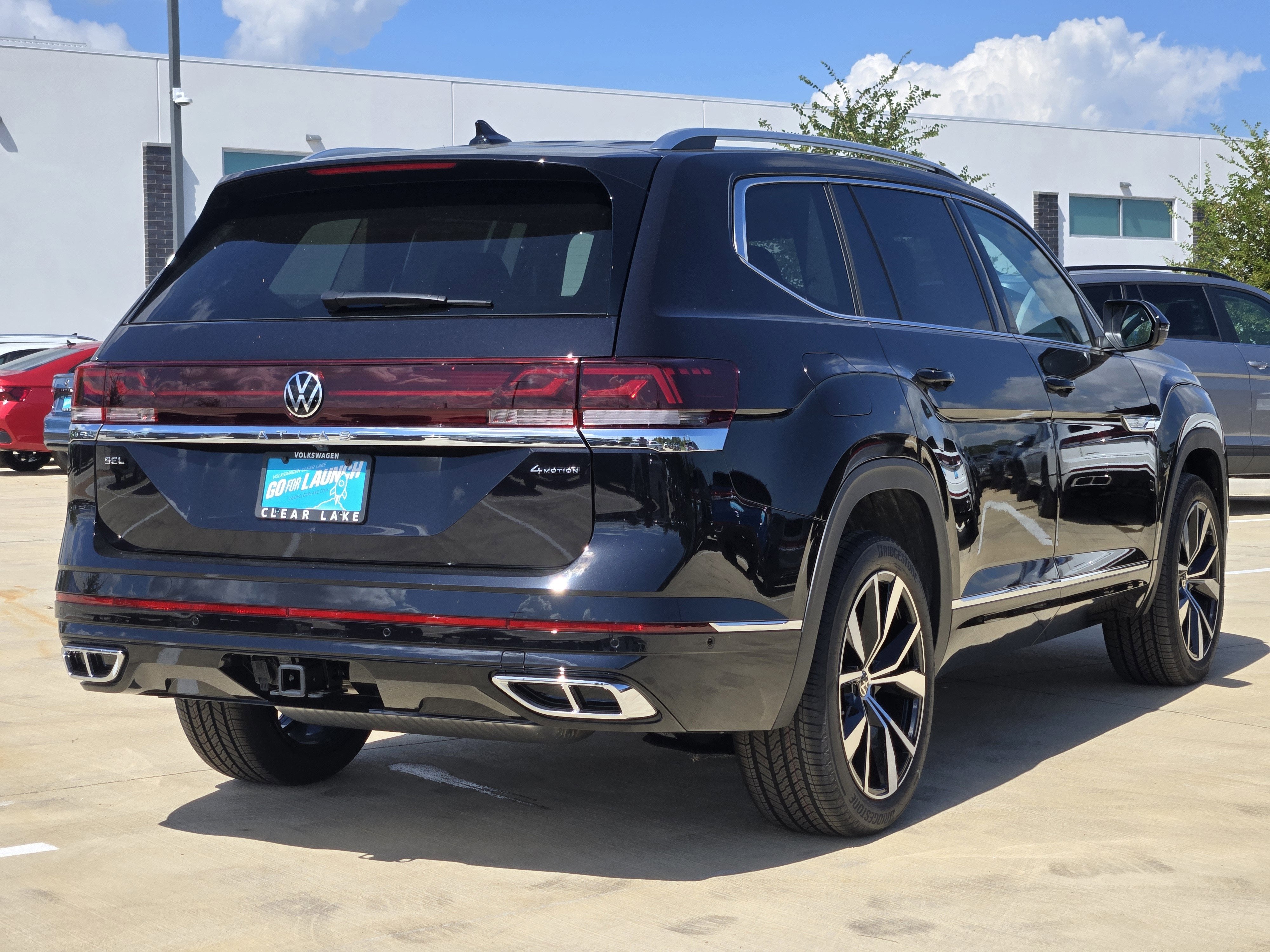 2026 Volkswagen Atlas 2.0T SEL Premium R-Line