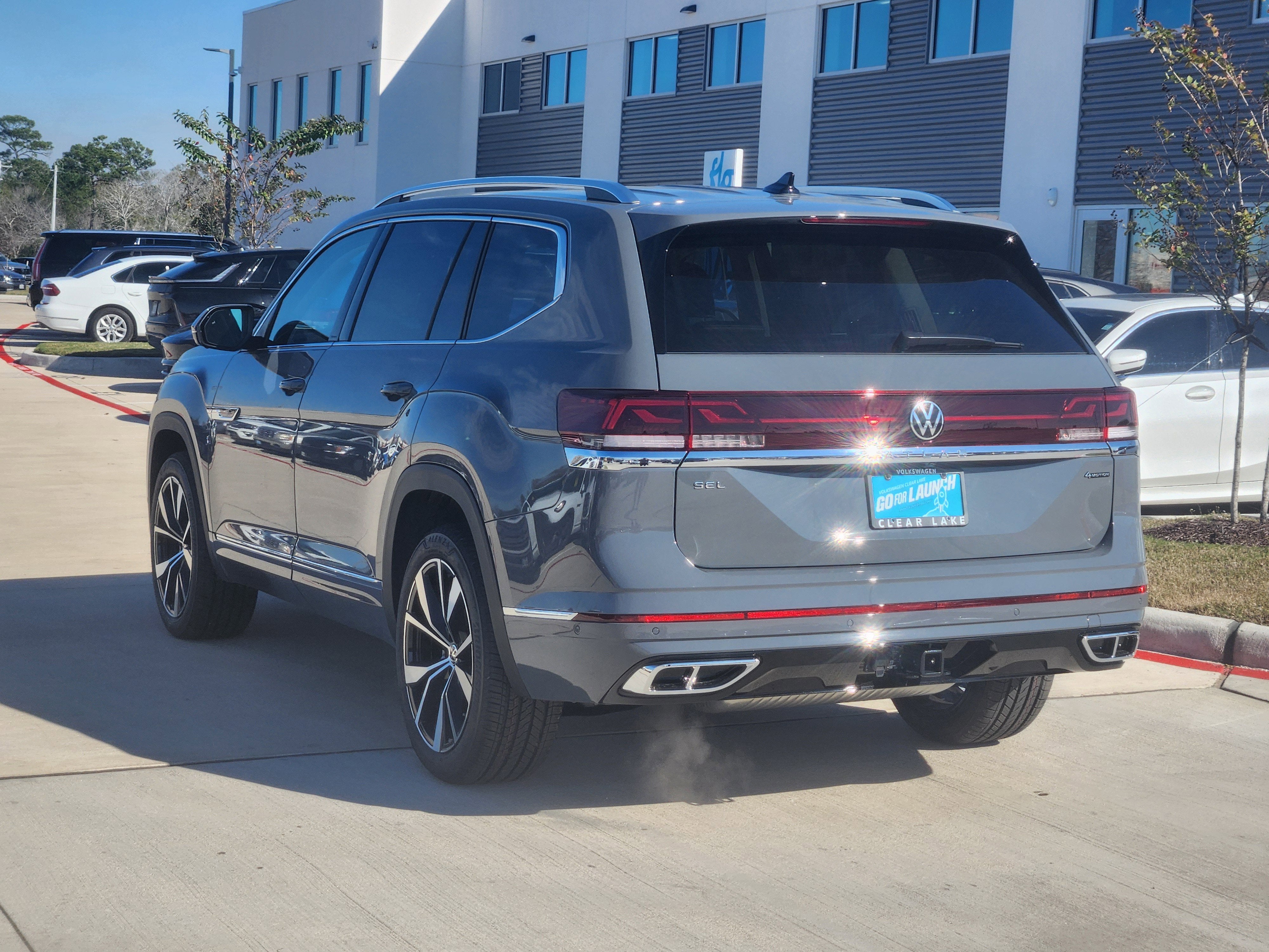 2026 Volkswagen Atlas 2.0T SEL Premium R-Line