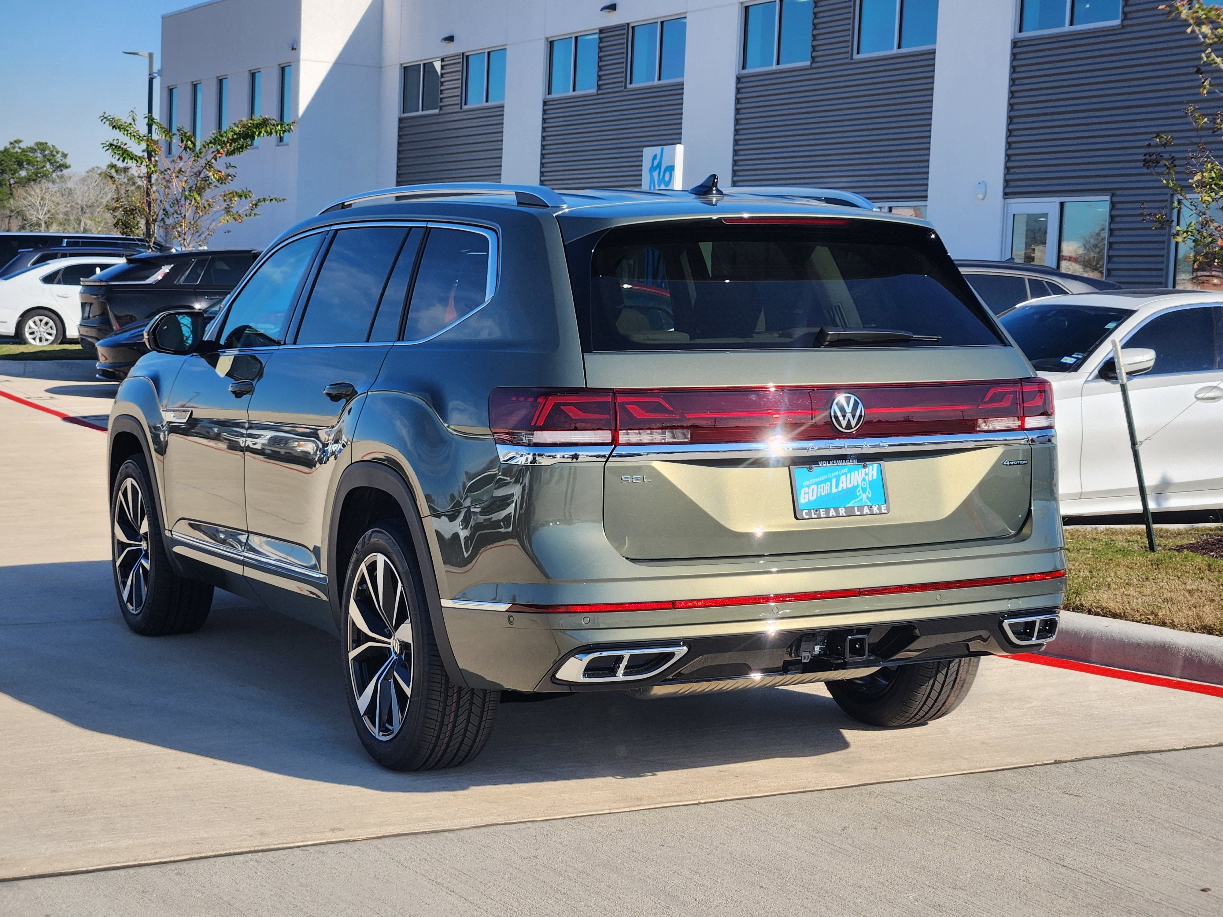 2026 Volkswagen Atlas 2.0T SEL Premium R-Line