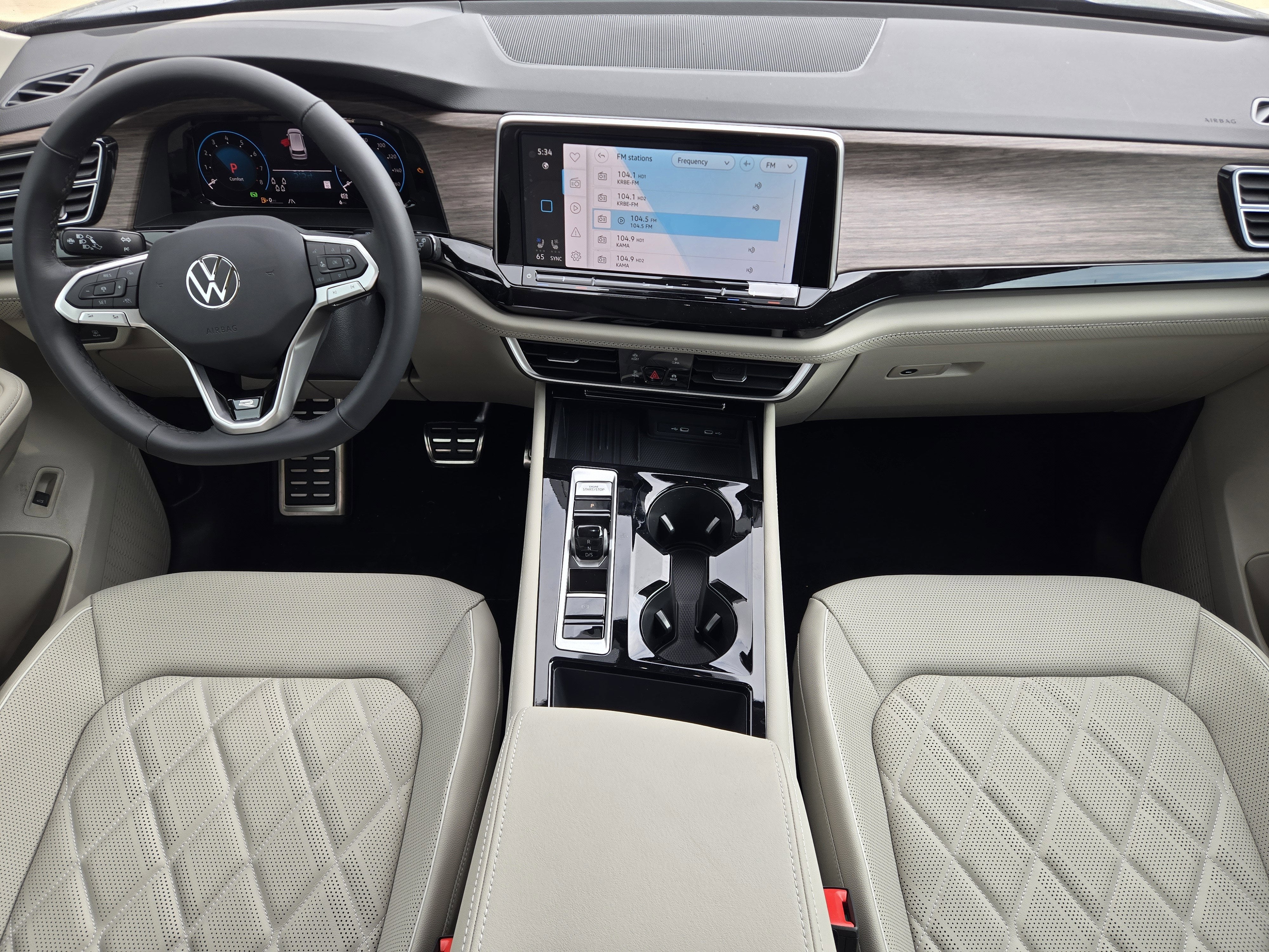 2026 Volkswagen Atlas 2.0T SEL Premium R-Line