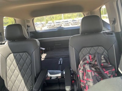 2024 Volkswagen Atlas 2.0T SEL Premium R-Line