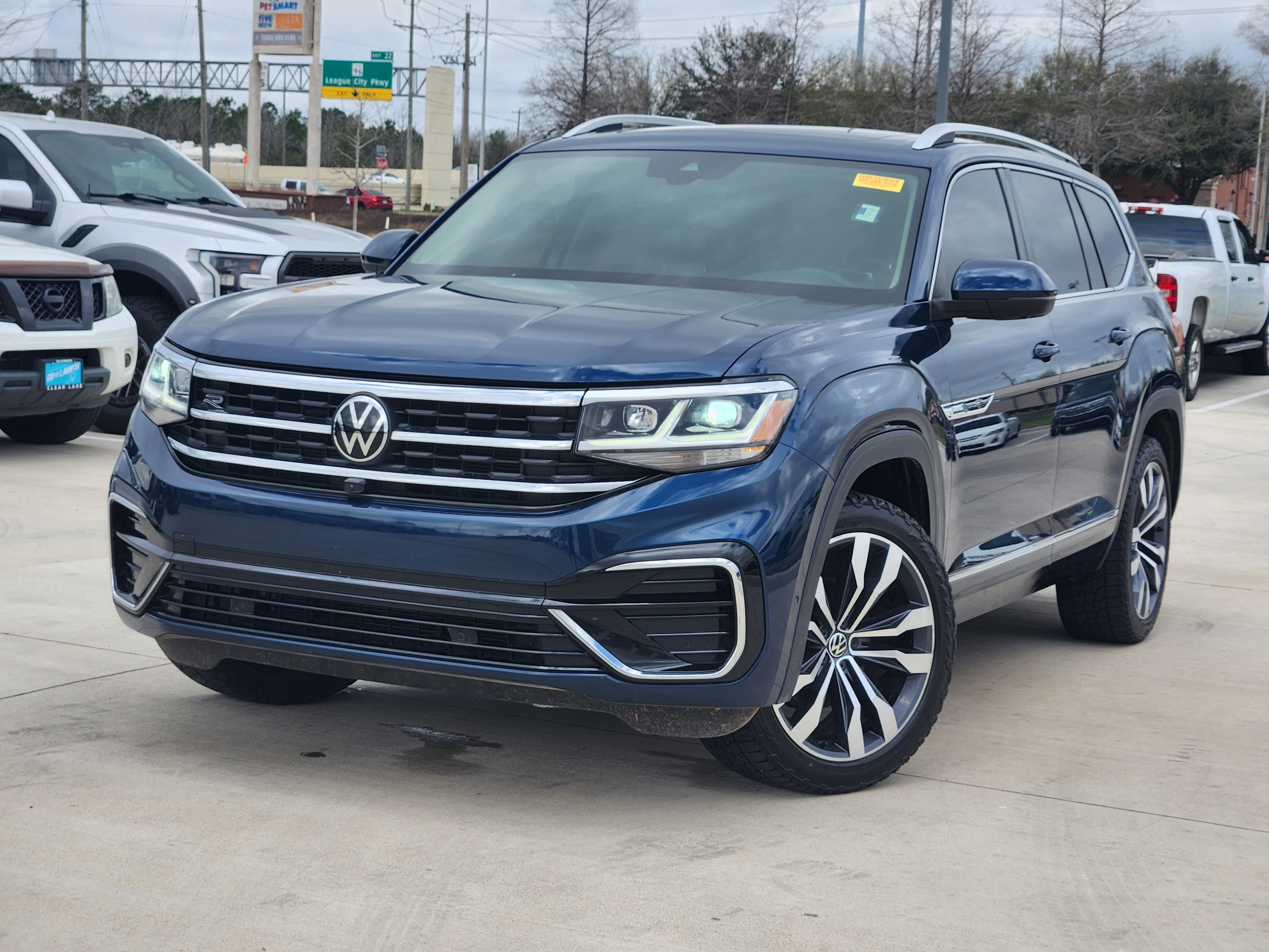 2023 Volkswagen Atlas 3.6L V6 SEL Premium R-Line