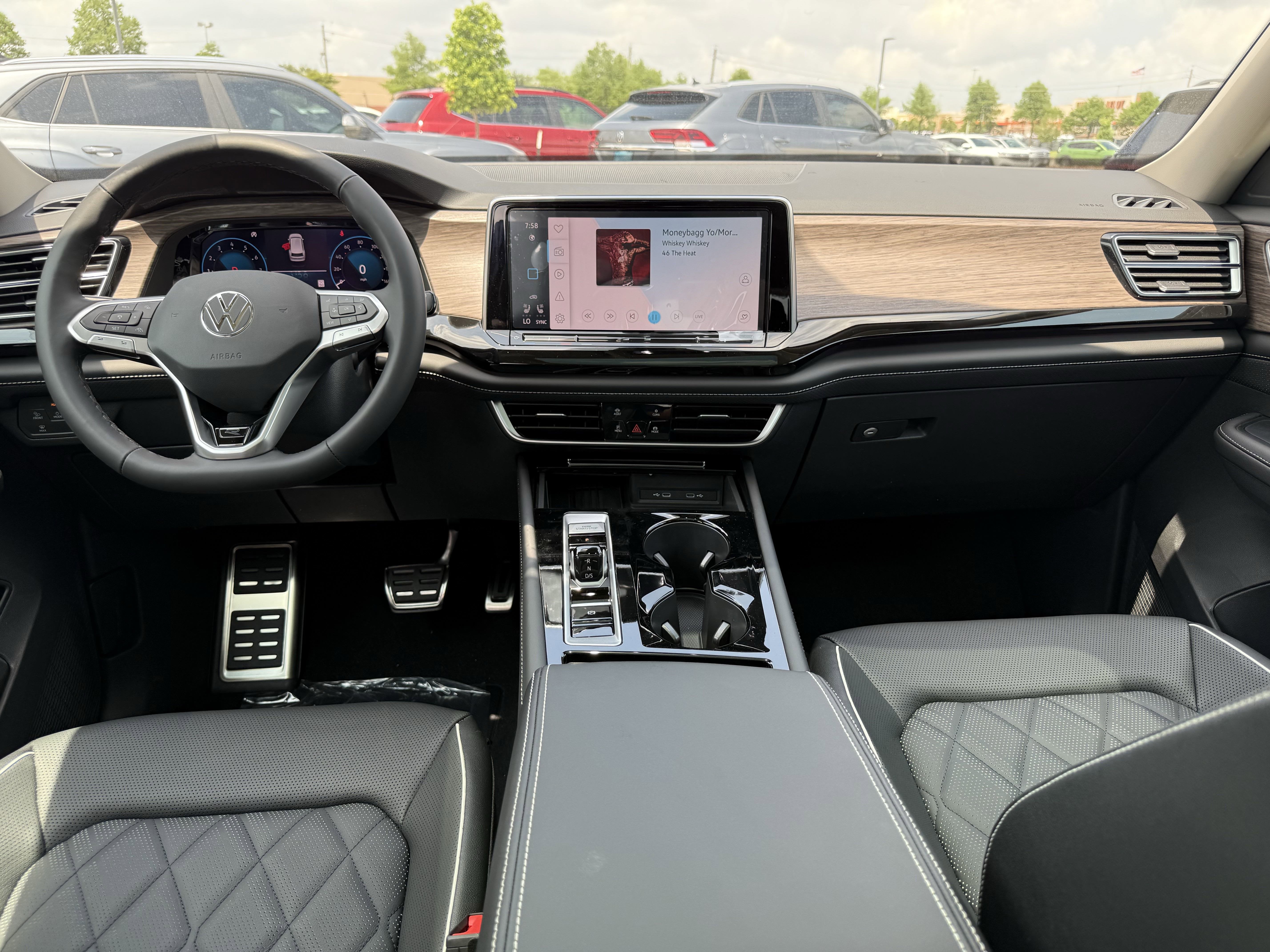 2025 Volkswagen Atlas 2.0T SEL Premium R-Line