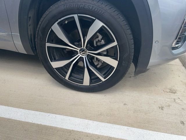 2024 Volkswagen Atlas 2.0T SEL Premium R-Line