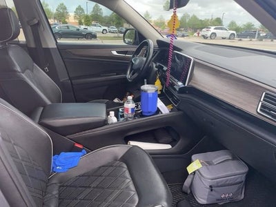 2024 Volkswagen Atlas 2.0T SEL Premium R-Line