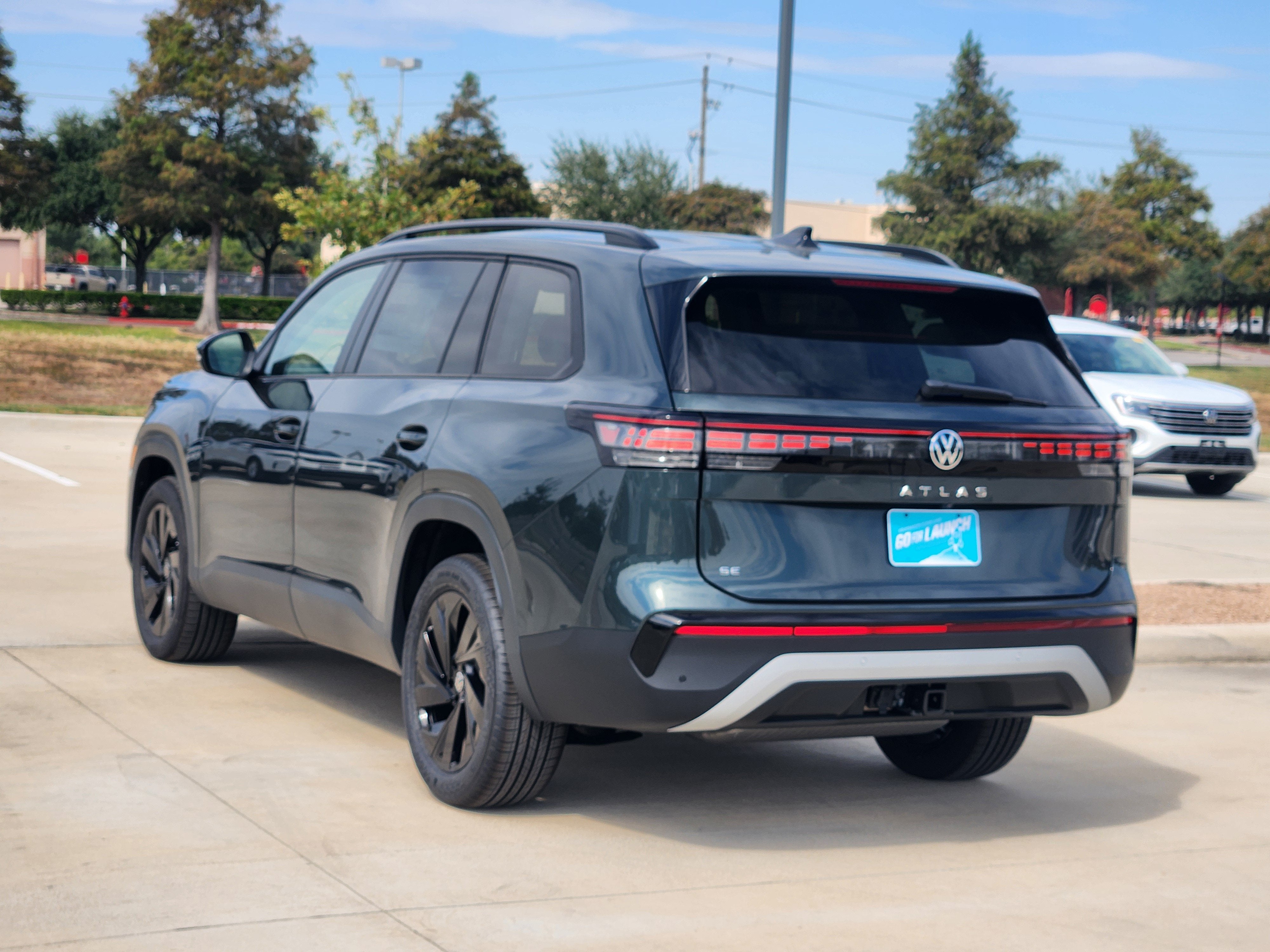 2027 Volkswagen Atlas SE w/Technology
