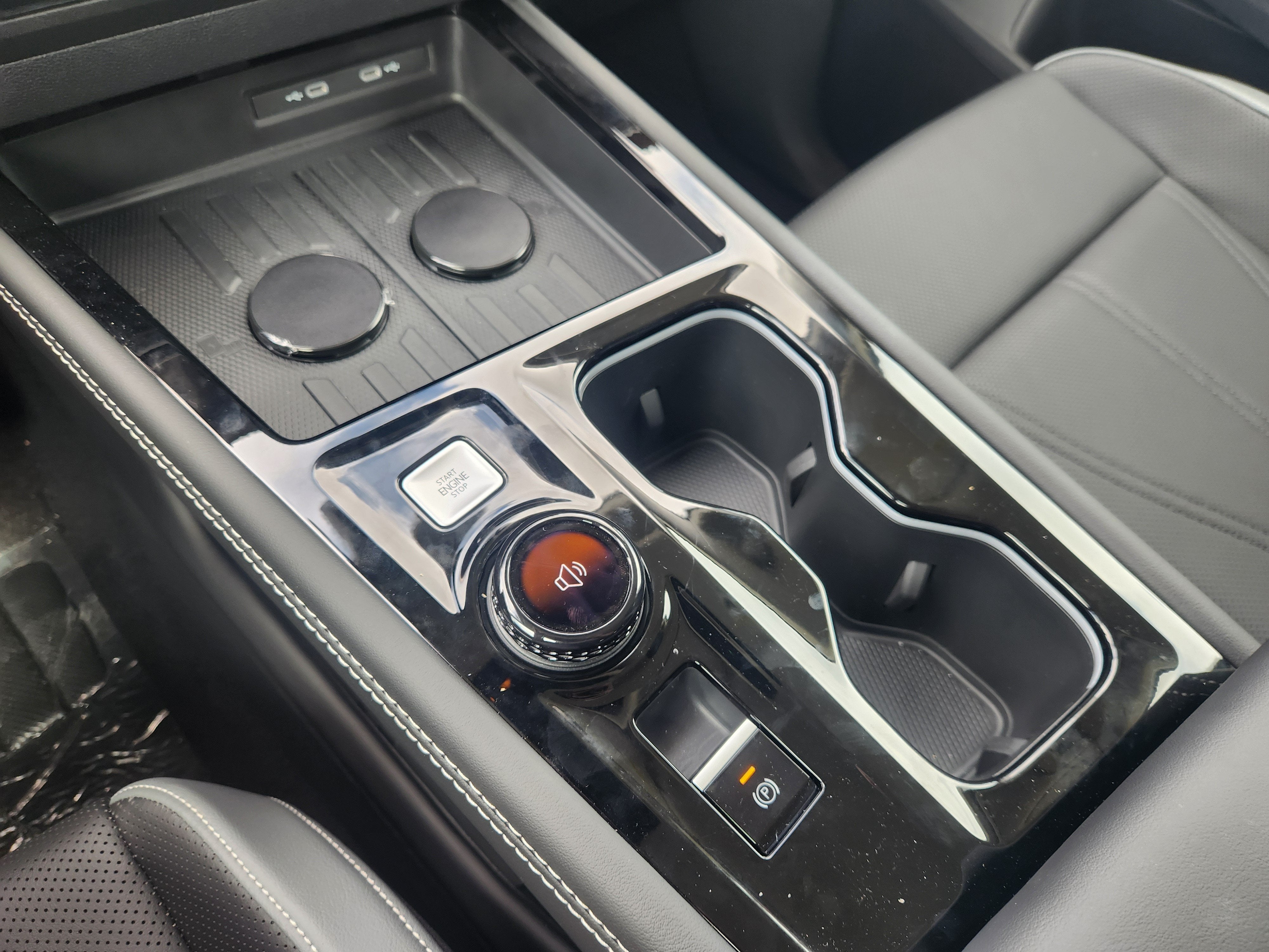 2027 Volkswagen Atlas SE w/Technology