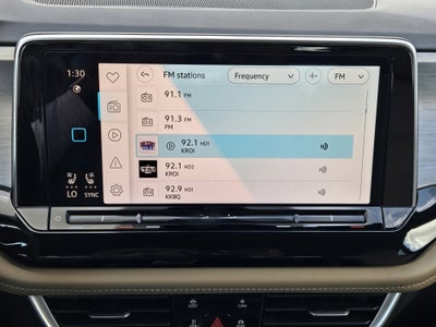 2026 Volkswagen Atlas Cross Sport 2.0T SE w/Technology