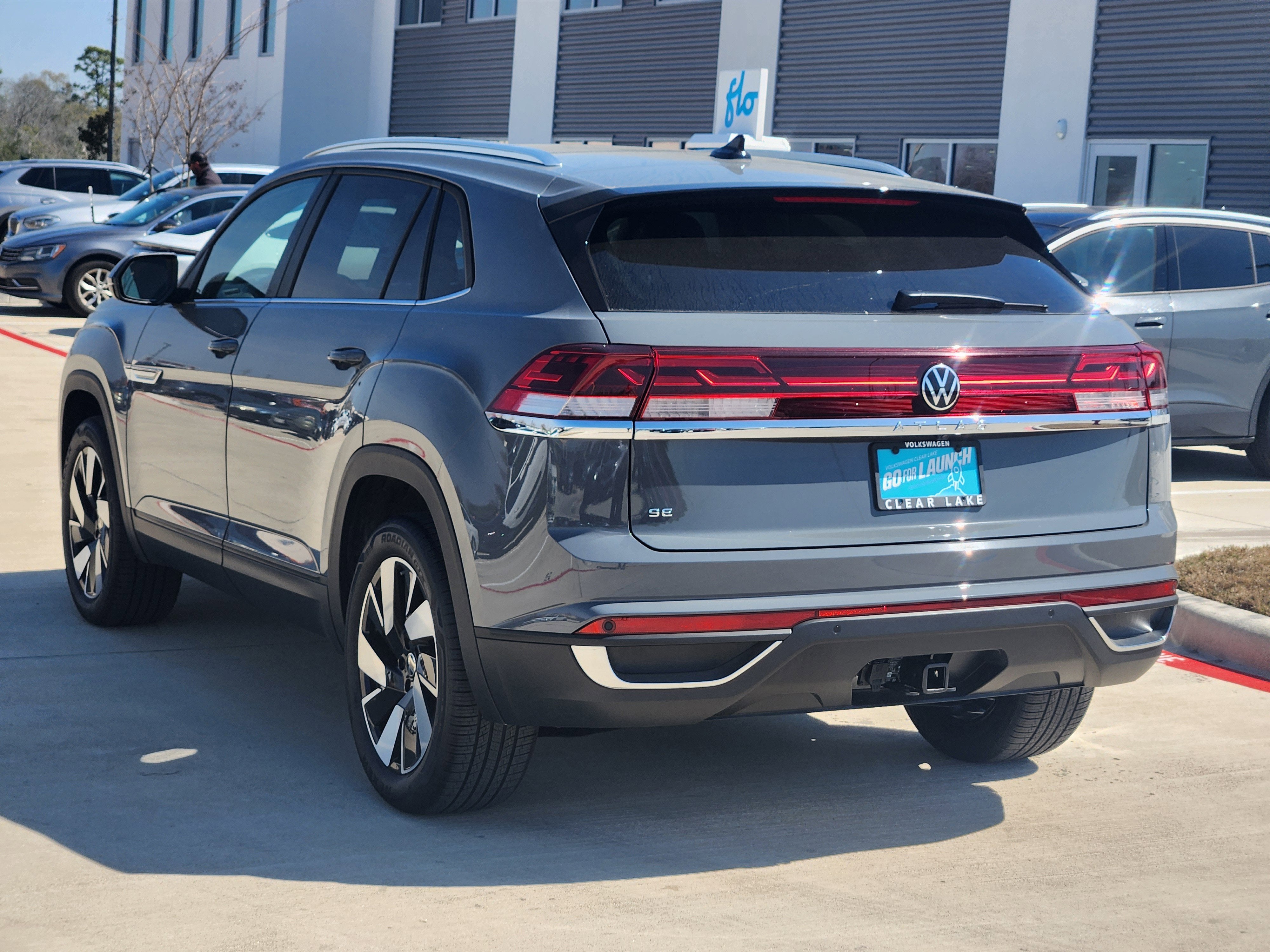 2026 Volkswagen Atlas Cross Sport 2.0T SE w/Technology