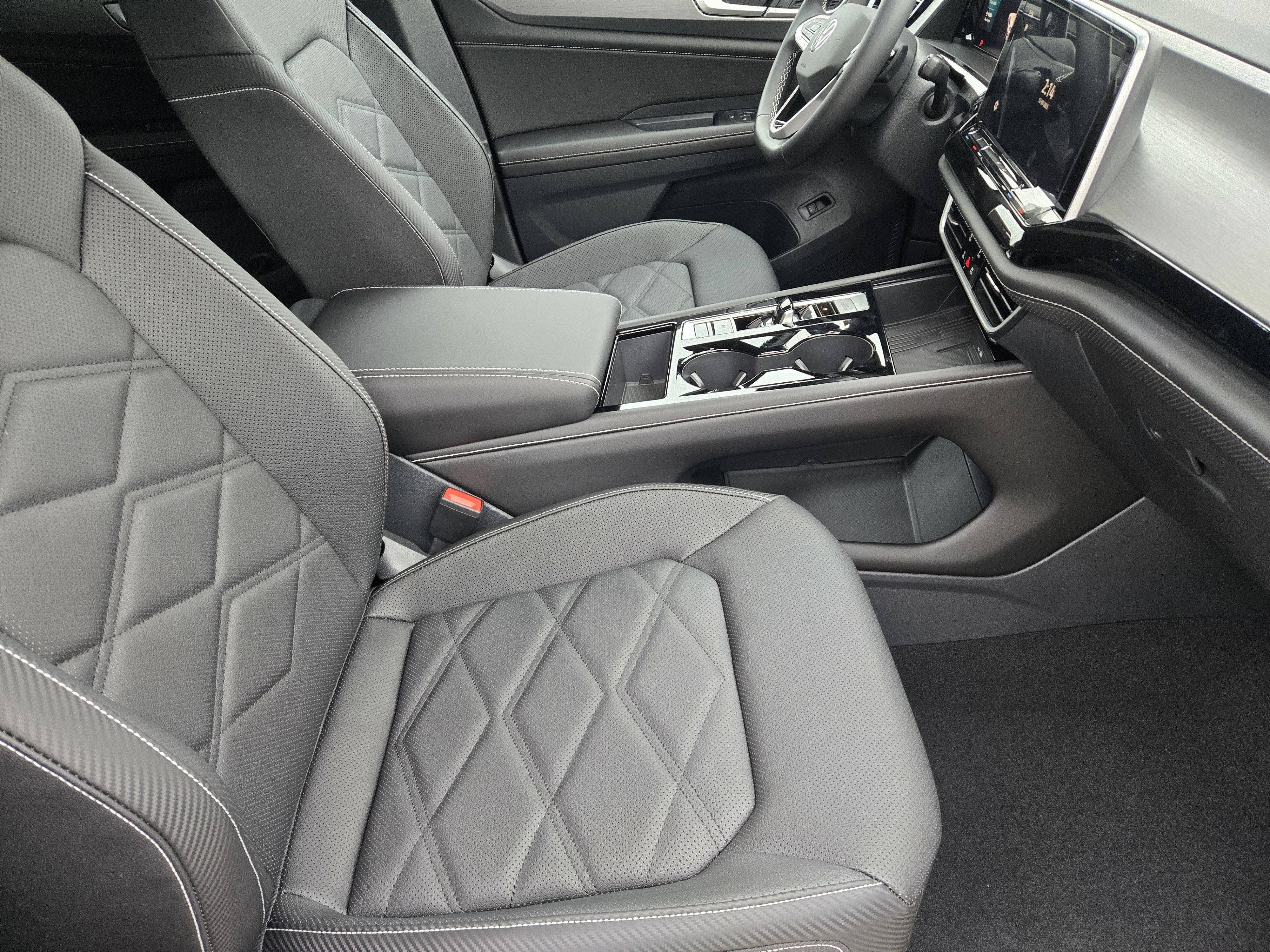 2026 Volkswagen Atlas Cross Sport 2.0T SE w/Technology