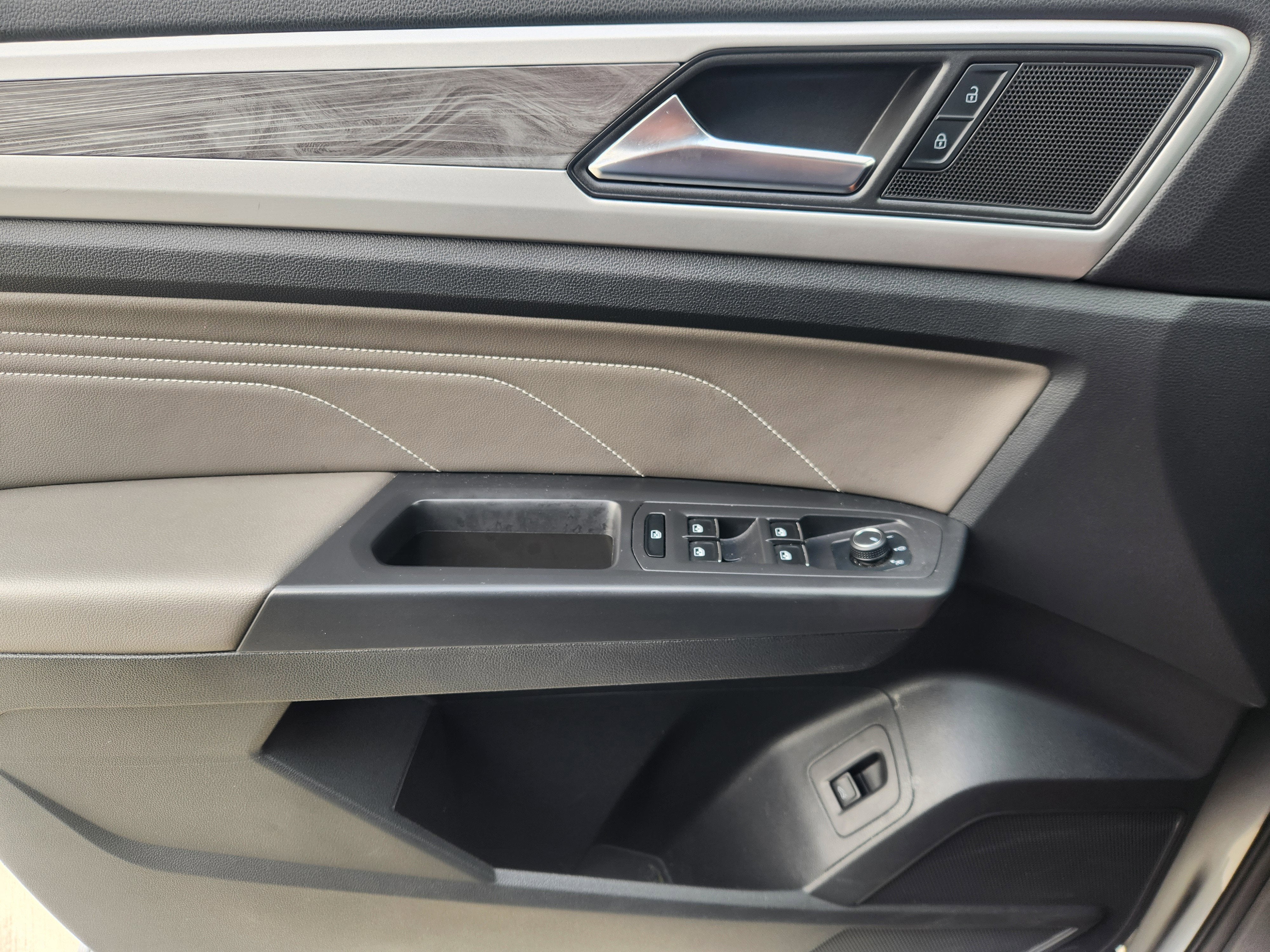 2023 Volkswagen Atlas Cross Sport 2.0T SE w/Technology