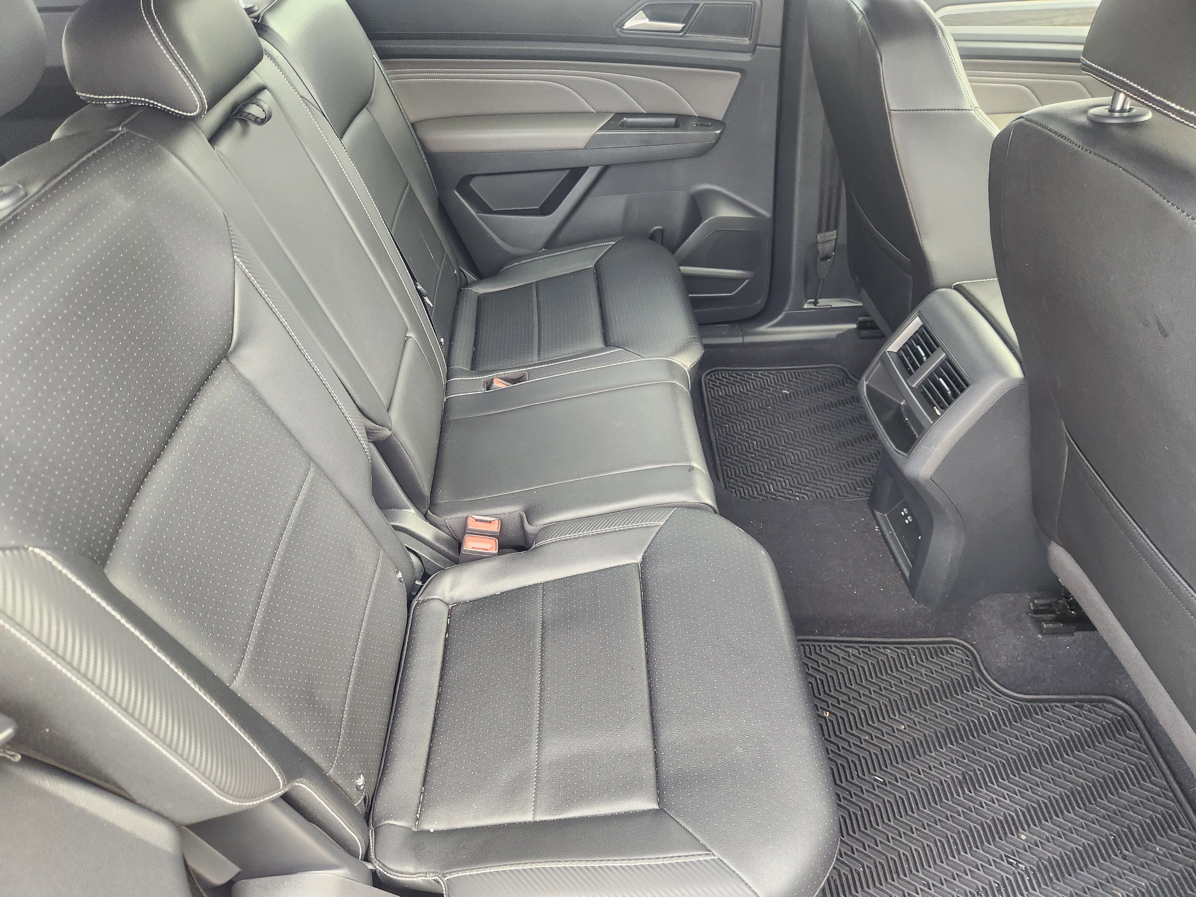 2023 Volkswagen Atlas Cross Sport 2.0T SE w/Technology