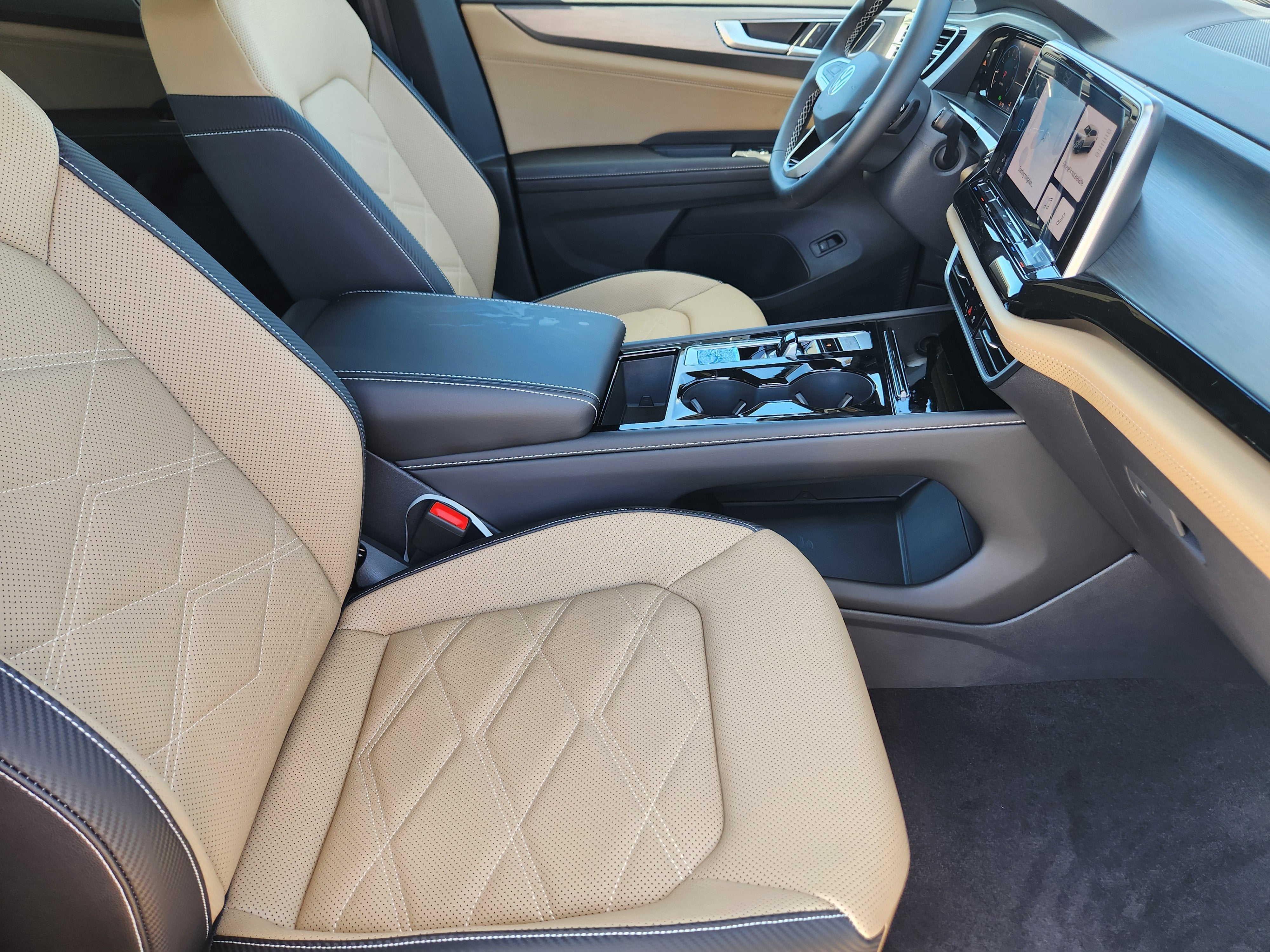 2026 Volkswagen Atlas Cross Sport 2.0T SE w/Technology