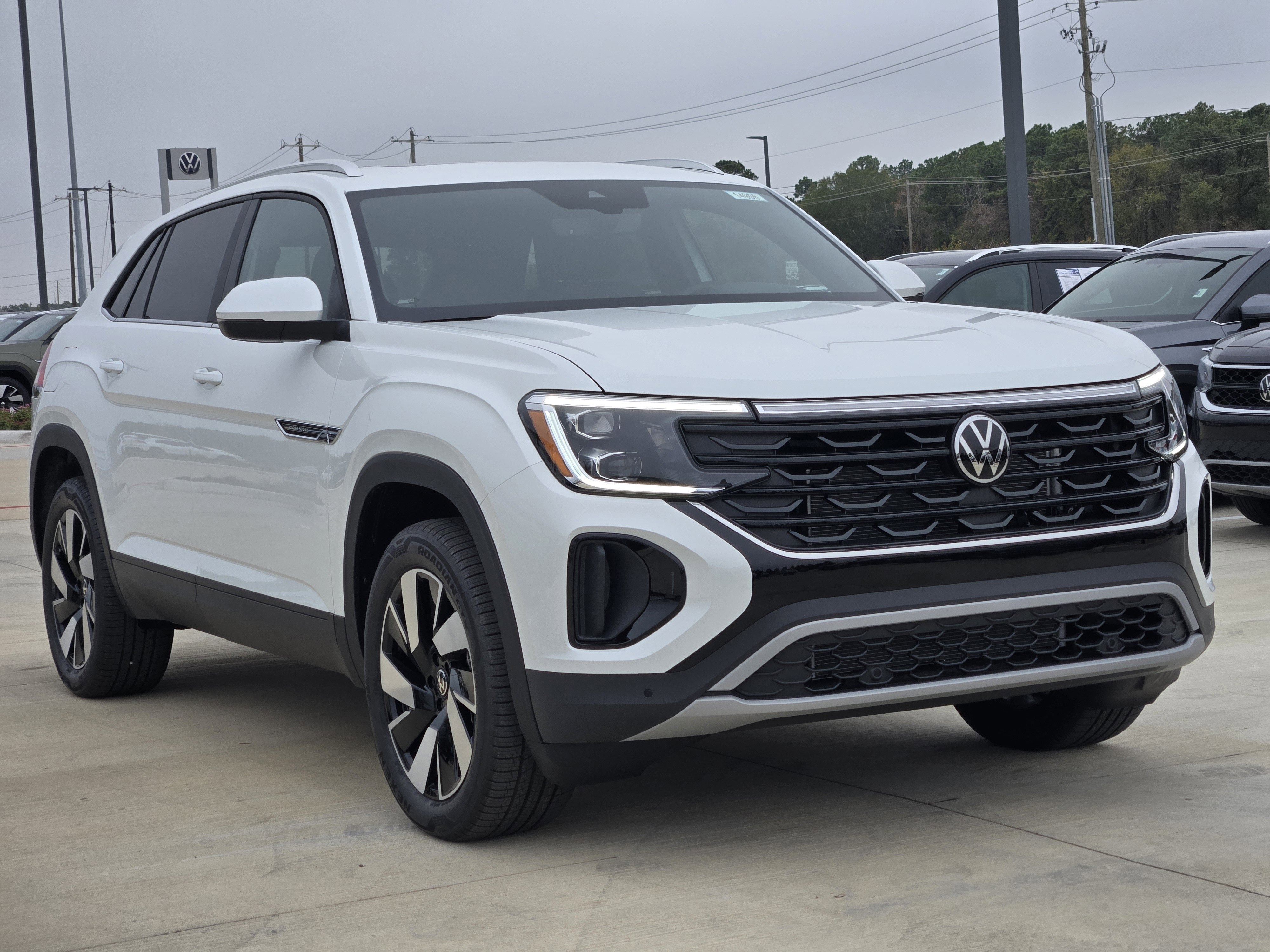 2026 Volkswagen Atlas Cross Sport 2.0T SE w/Technology