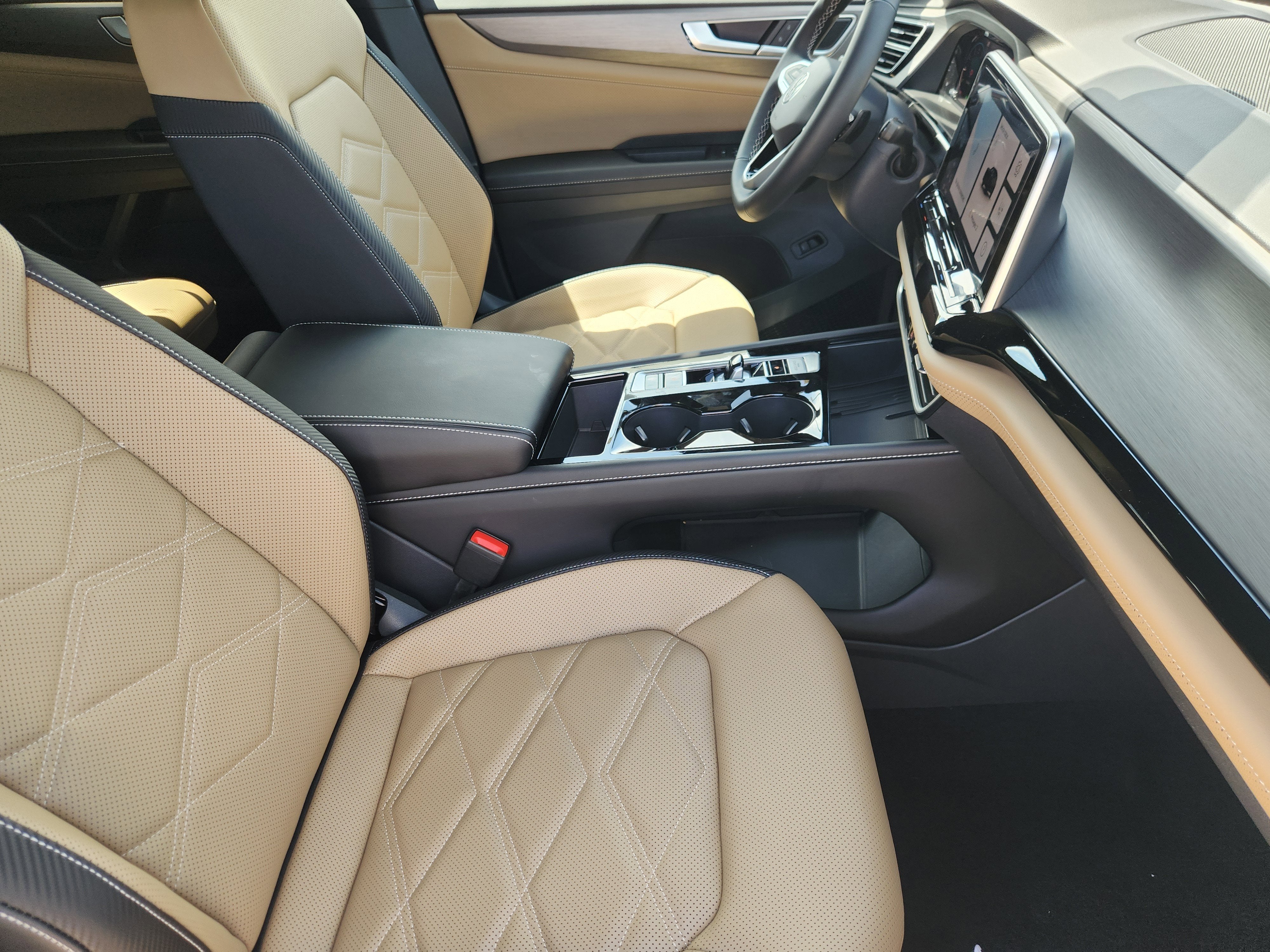 2026 Volkswagen Atlas Cross Sport 2.0T SE w/Technology